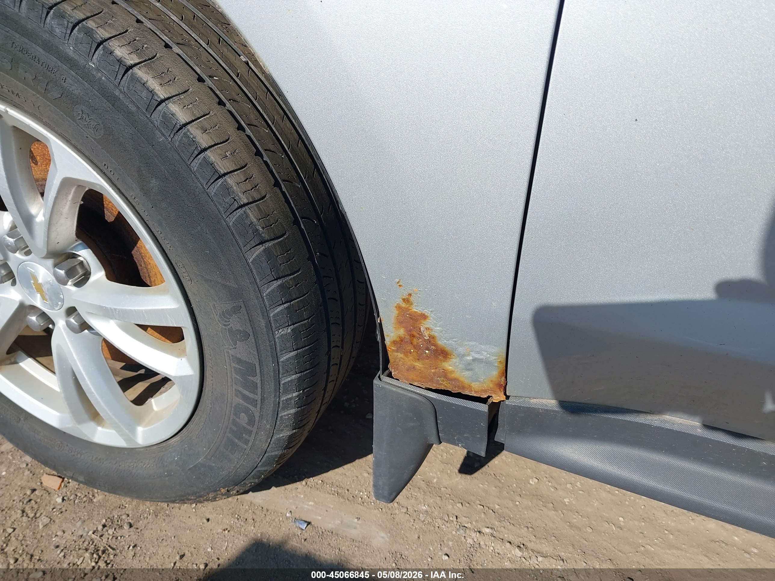CHEVROLET EQUINOX image 6