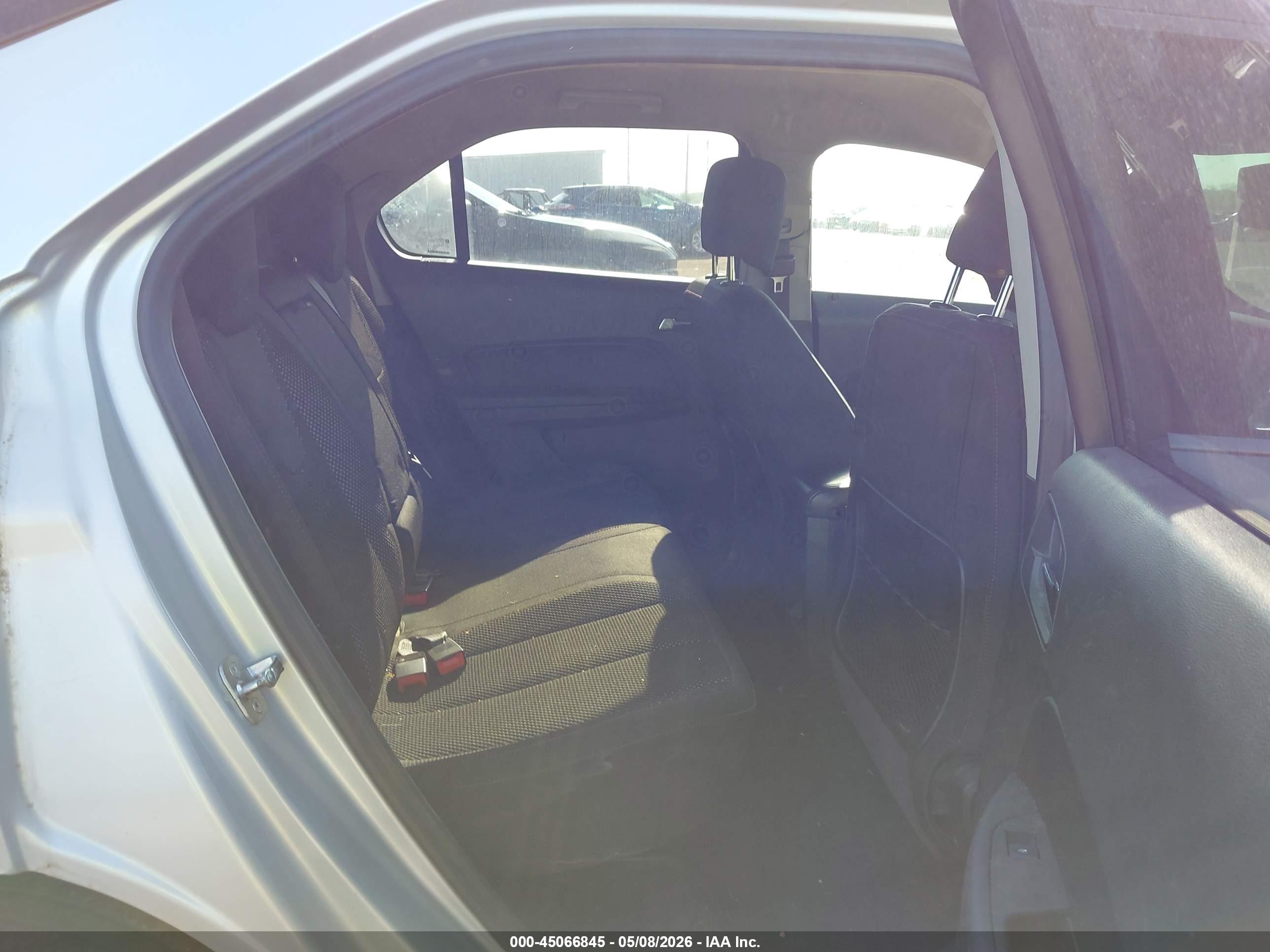 CHEVROLET EQUINOX image 8