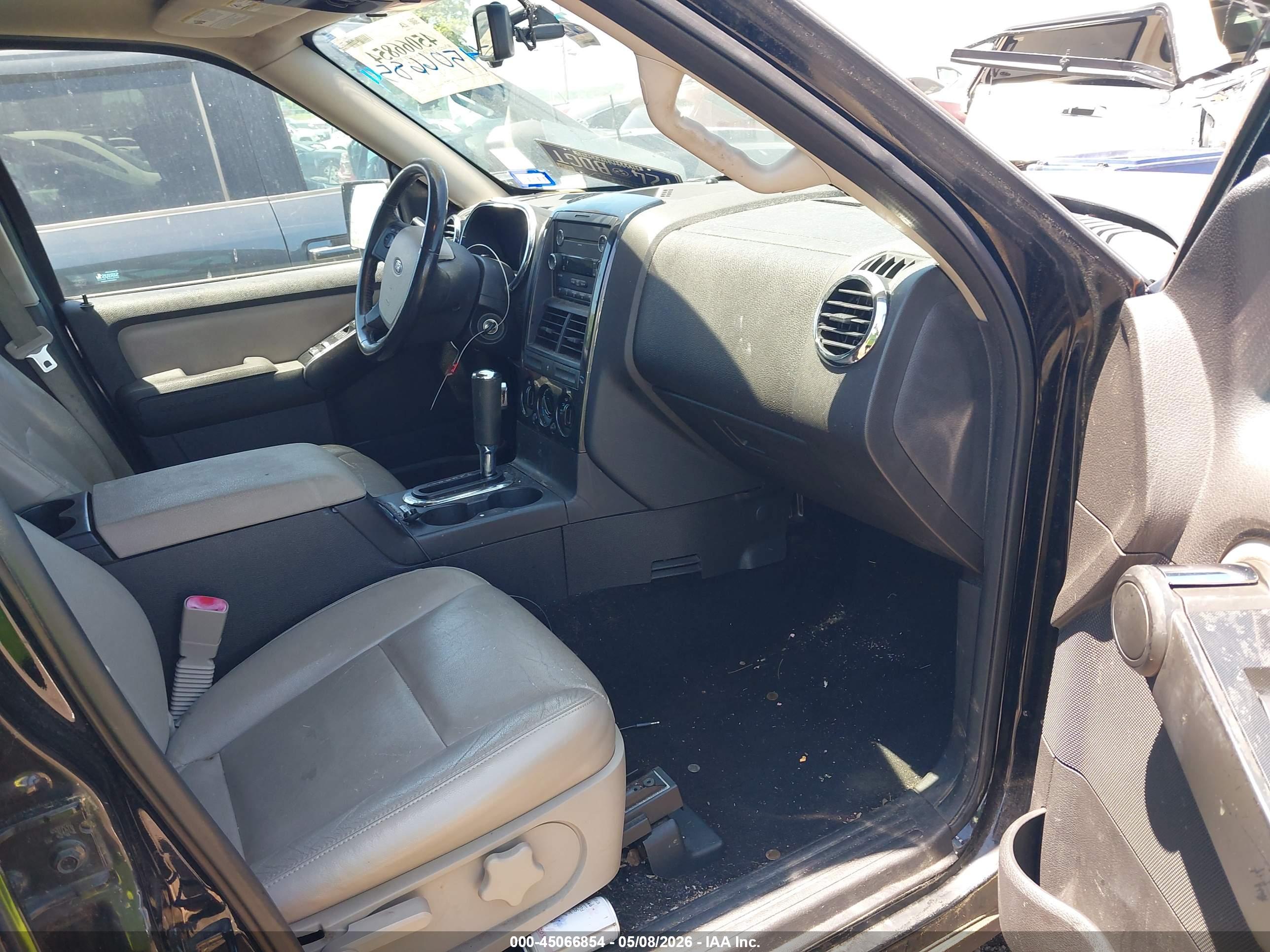 FORD EXPLORER image 5