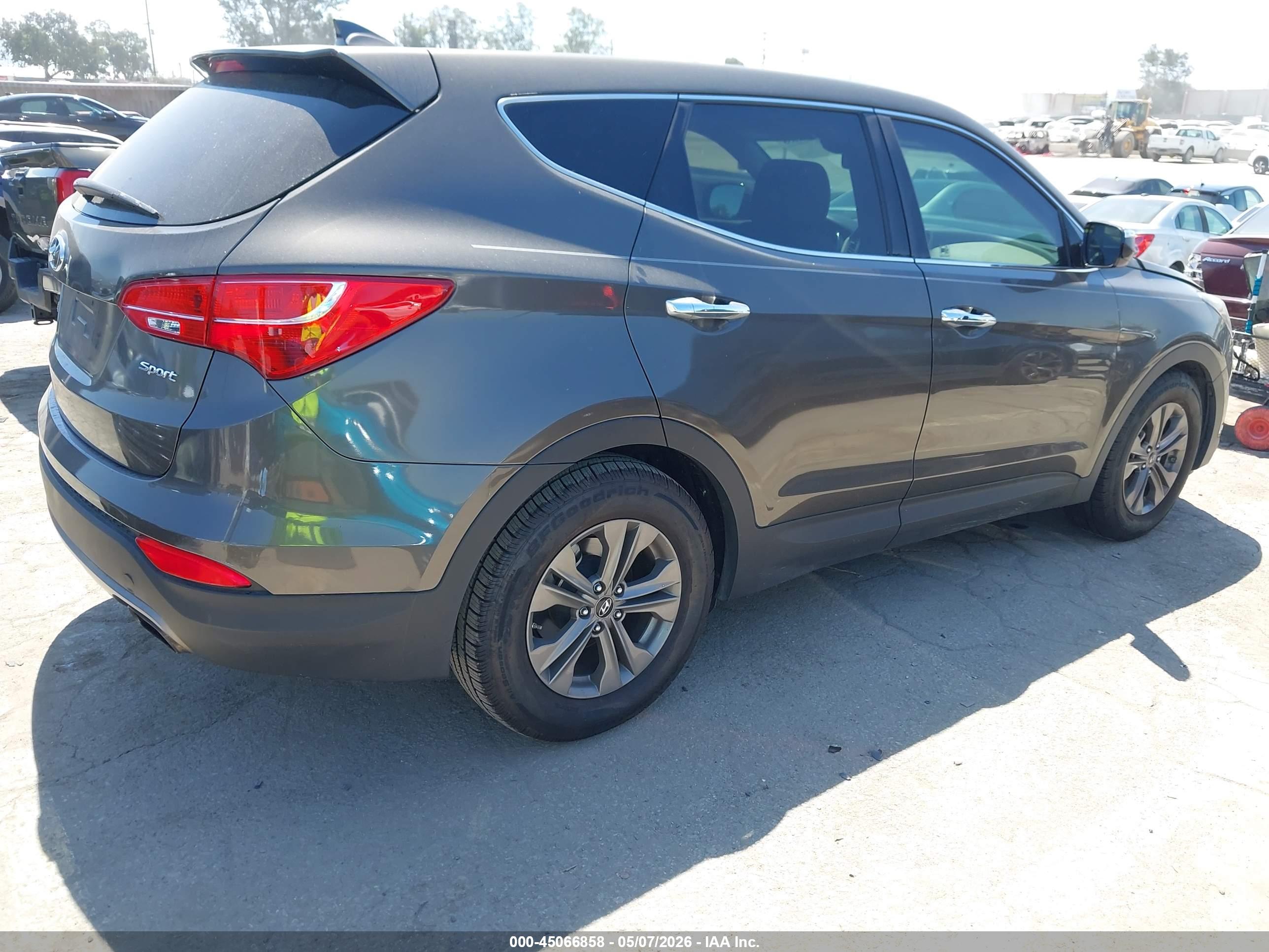 HYUNDAI SANTA image 4