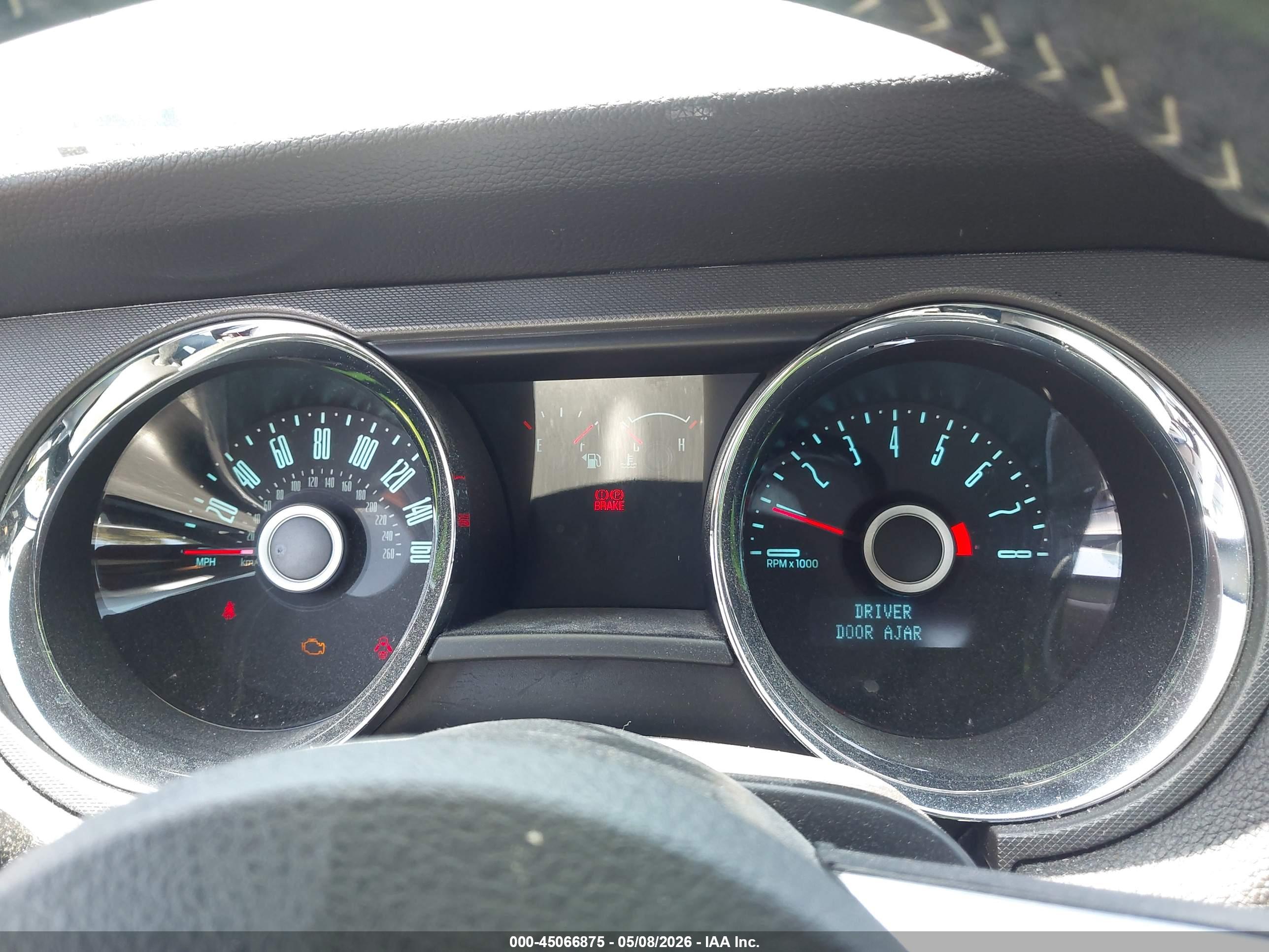 FORD MUSTANG image 7