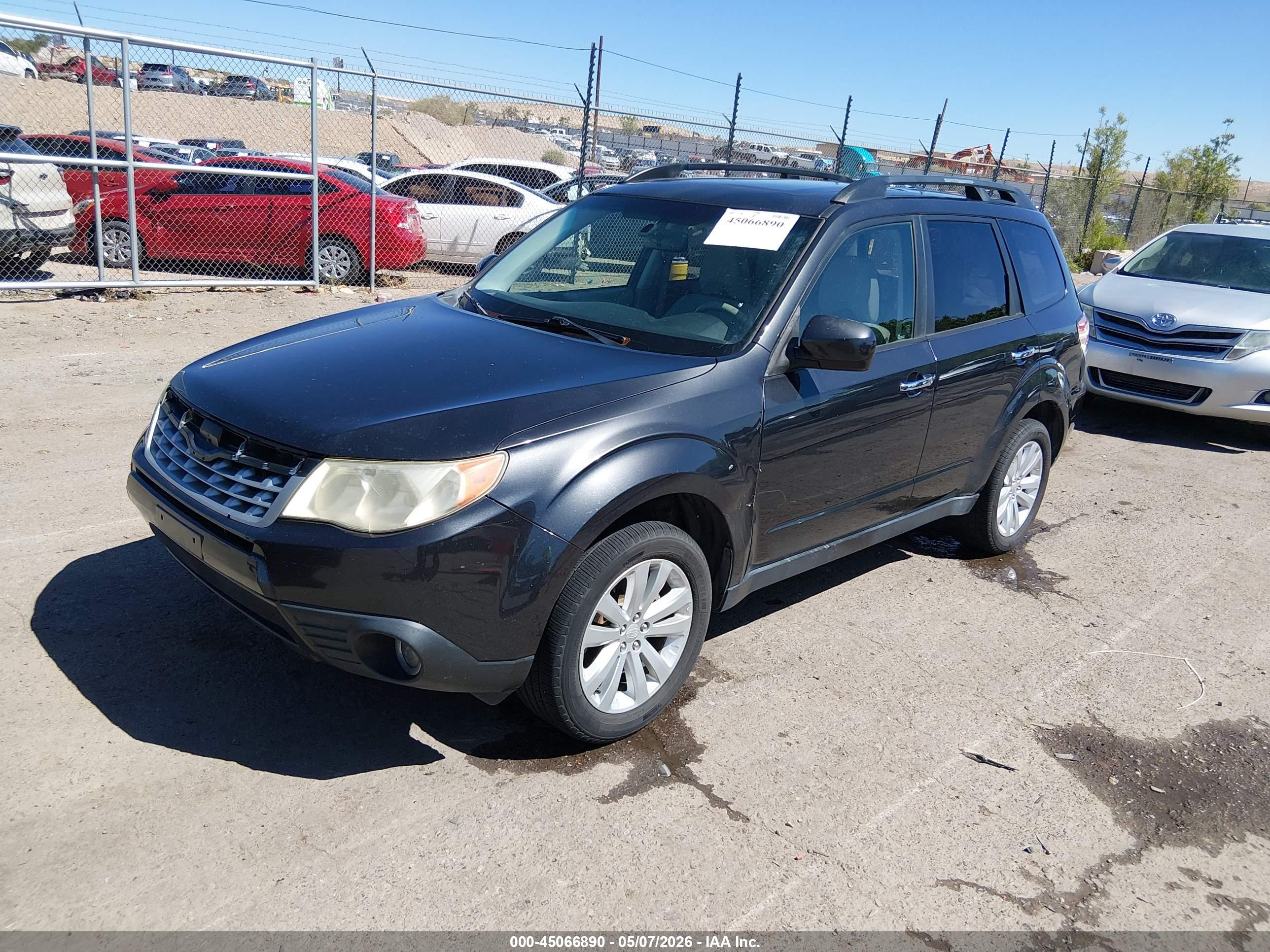 SUBARU FORESTER image 2