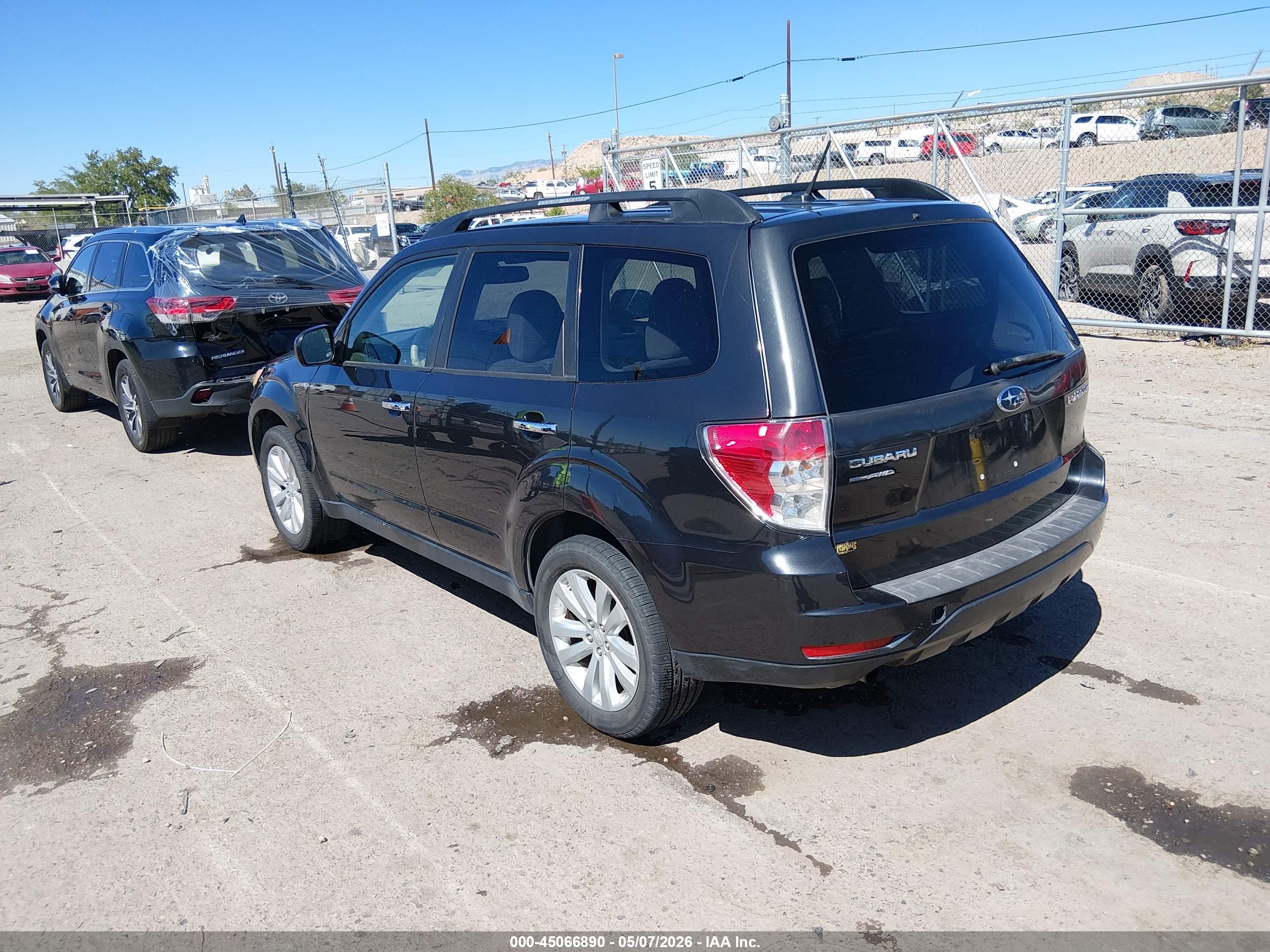 SUBARU FORESTER image 3
