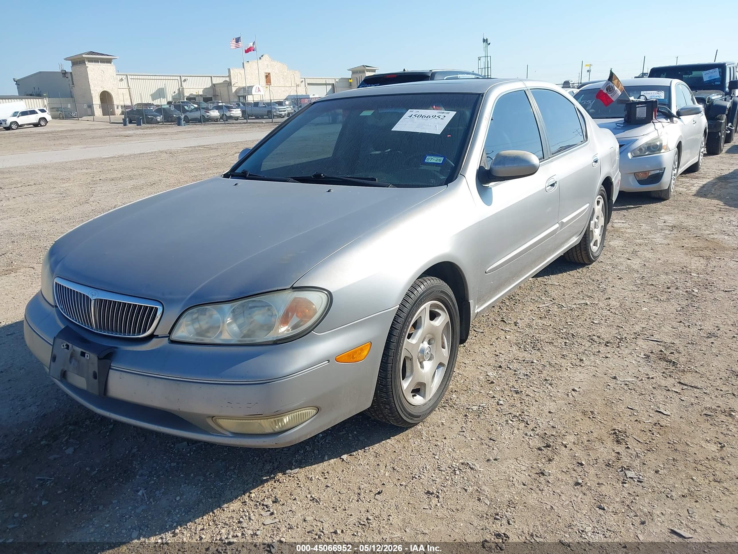 INFINITI I30 image 6