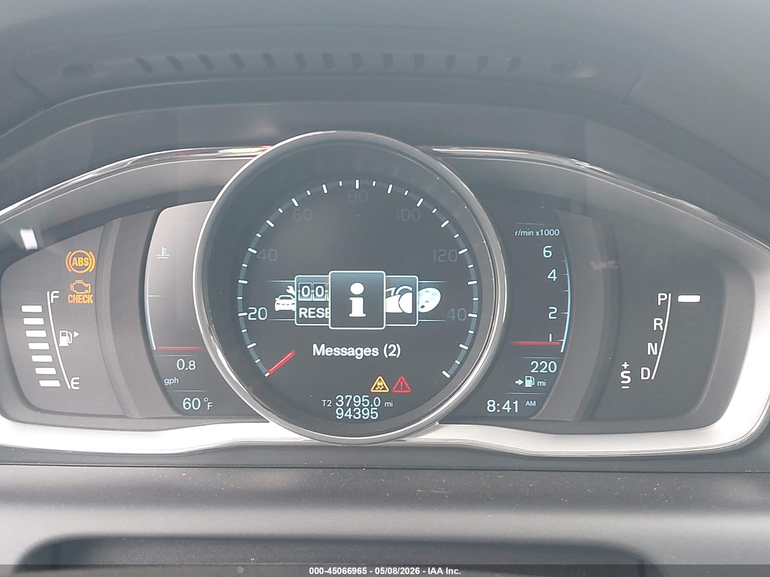 VOLVO XC60 image 7