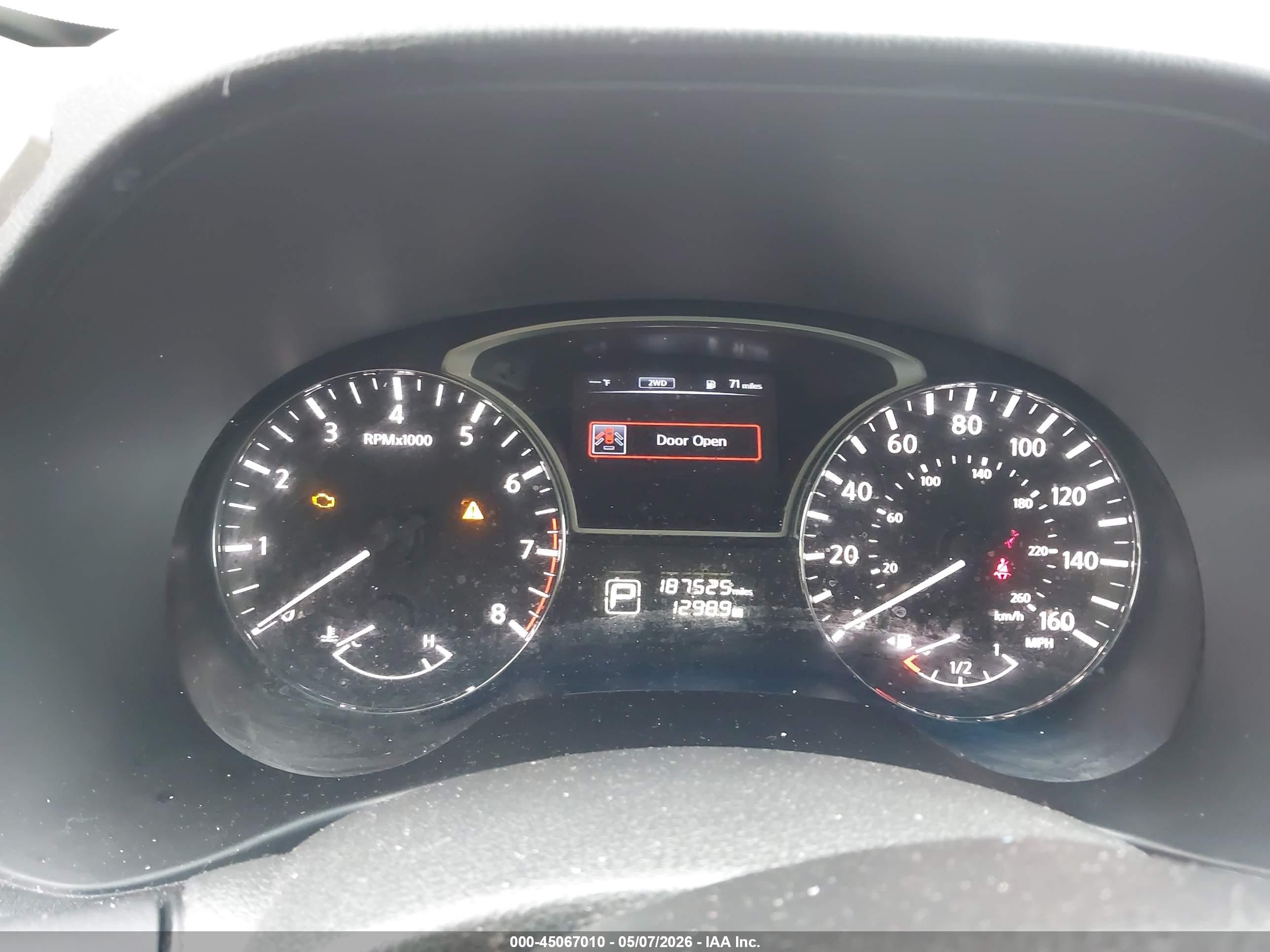 NISSAN PATHFINDER image 7