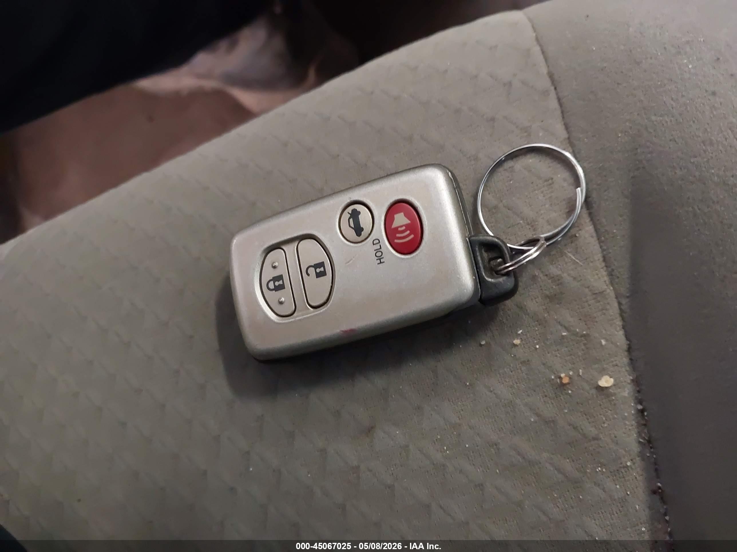 TOYOTA CAMRY image 11