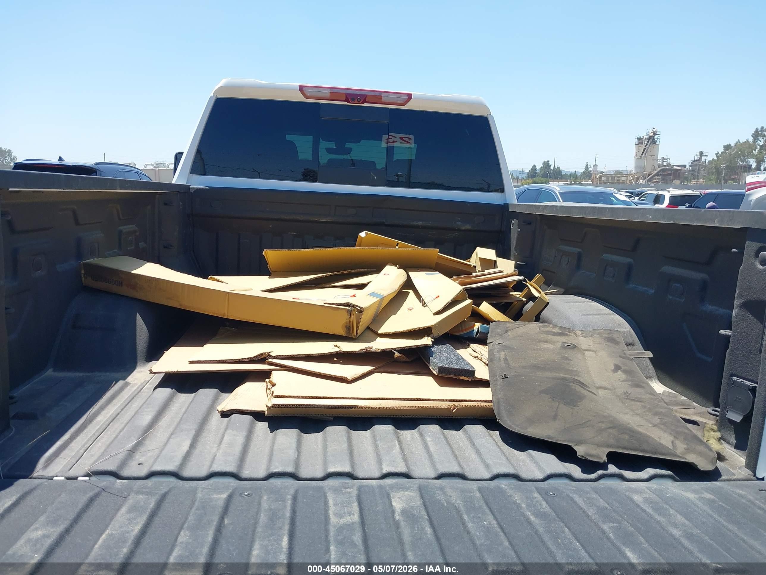 GMC SIERRA image 7