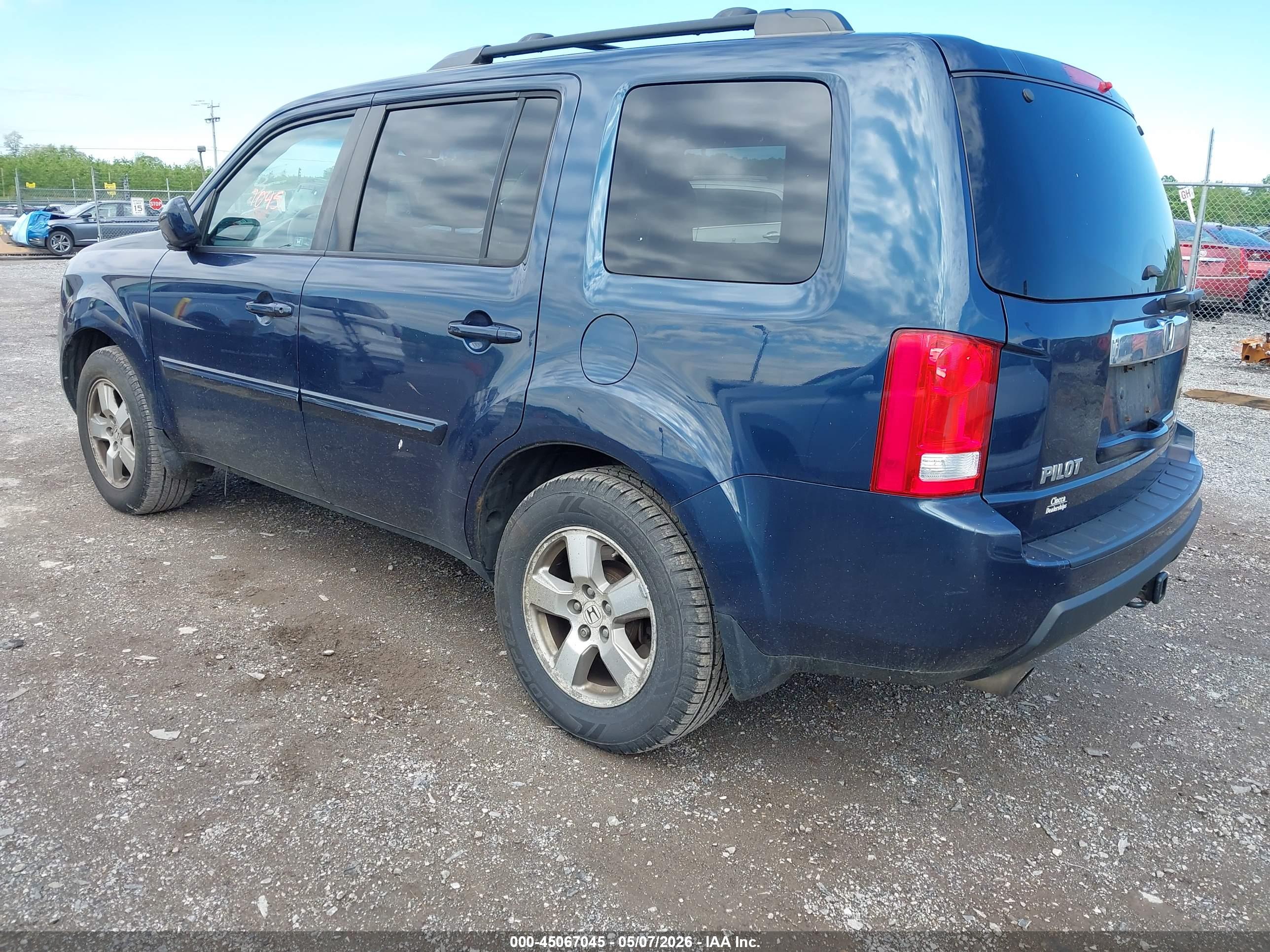 HONDA PILOT image 3