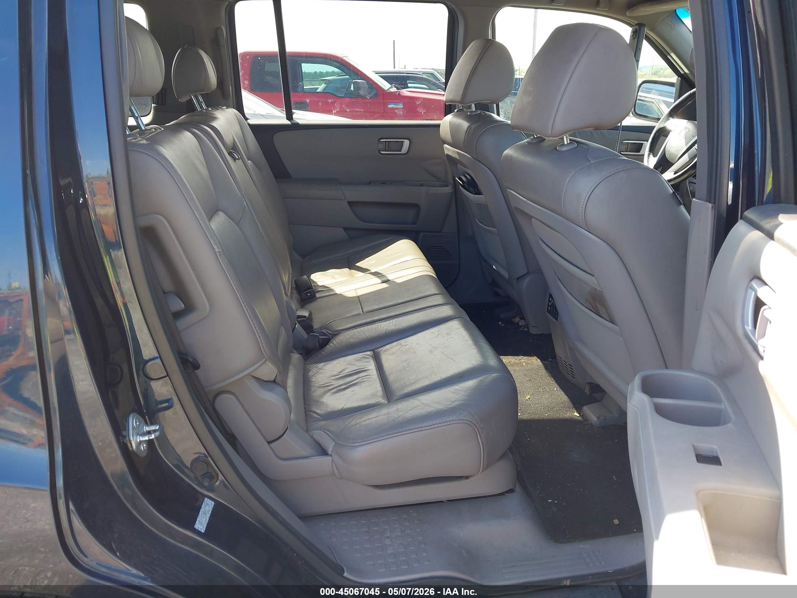 HONDA PILOT image 8