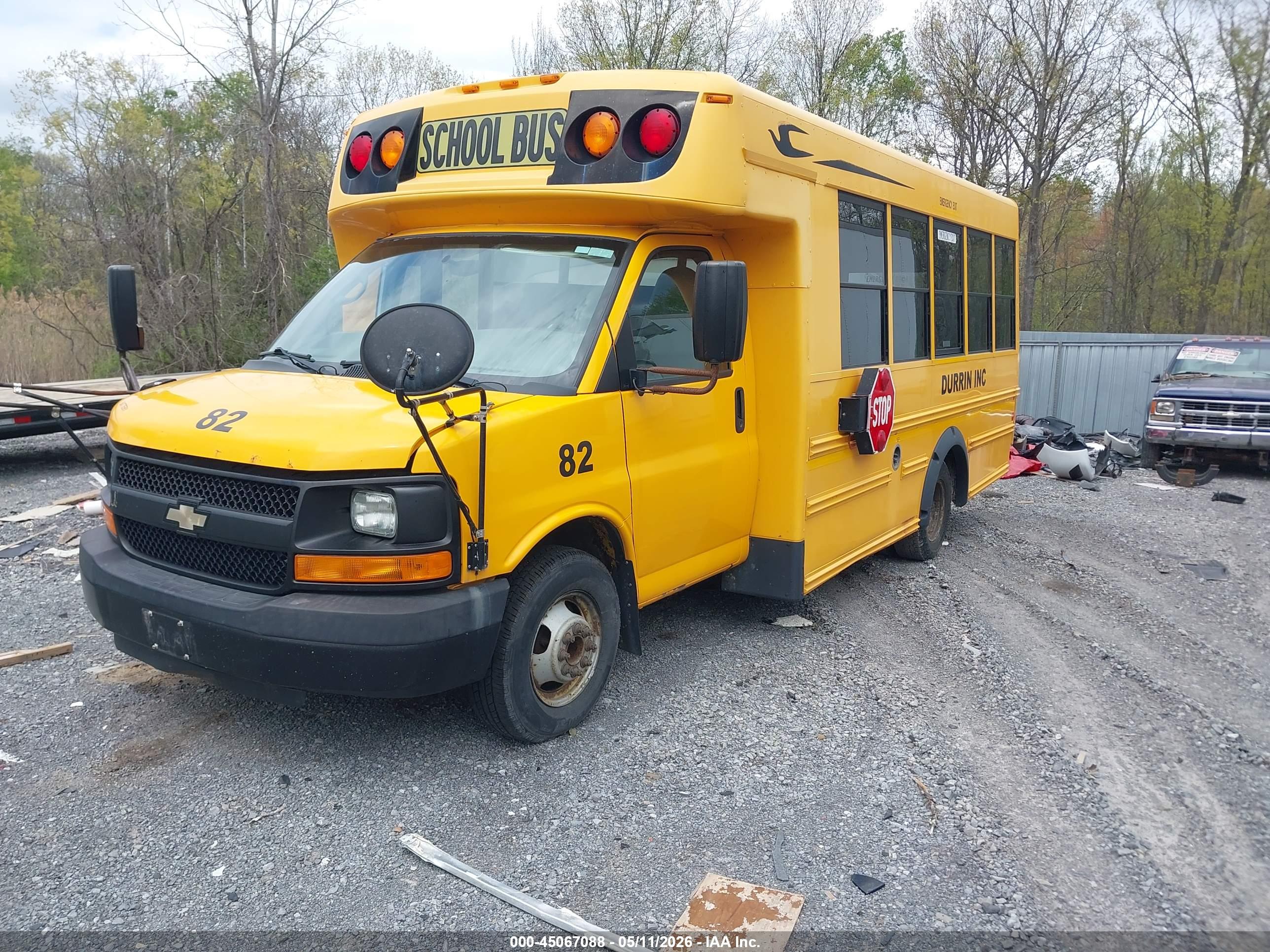 CHEVROLET EXPRESS image 2
