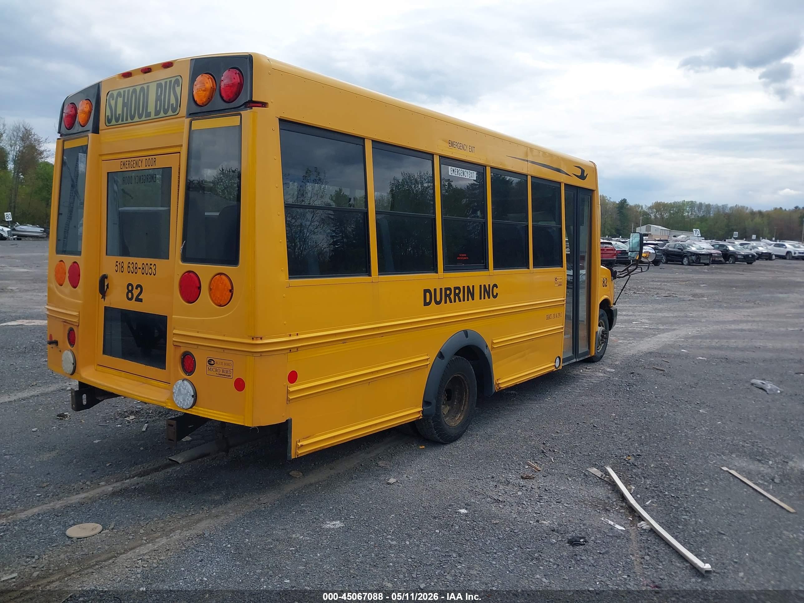 CHEVROLET EXPRESS image 4