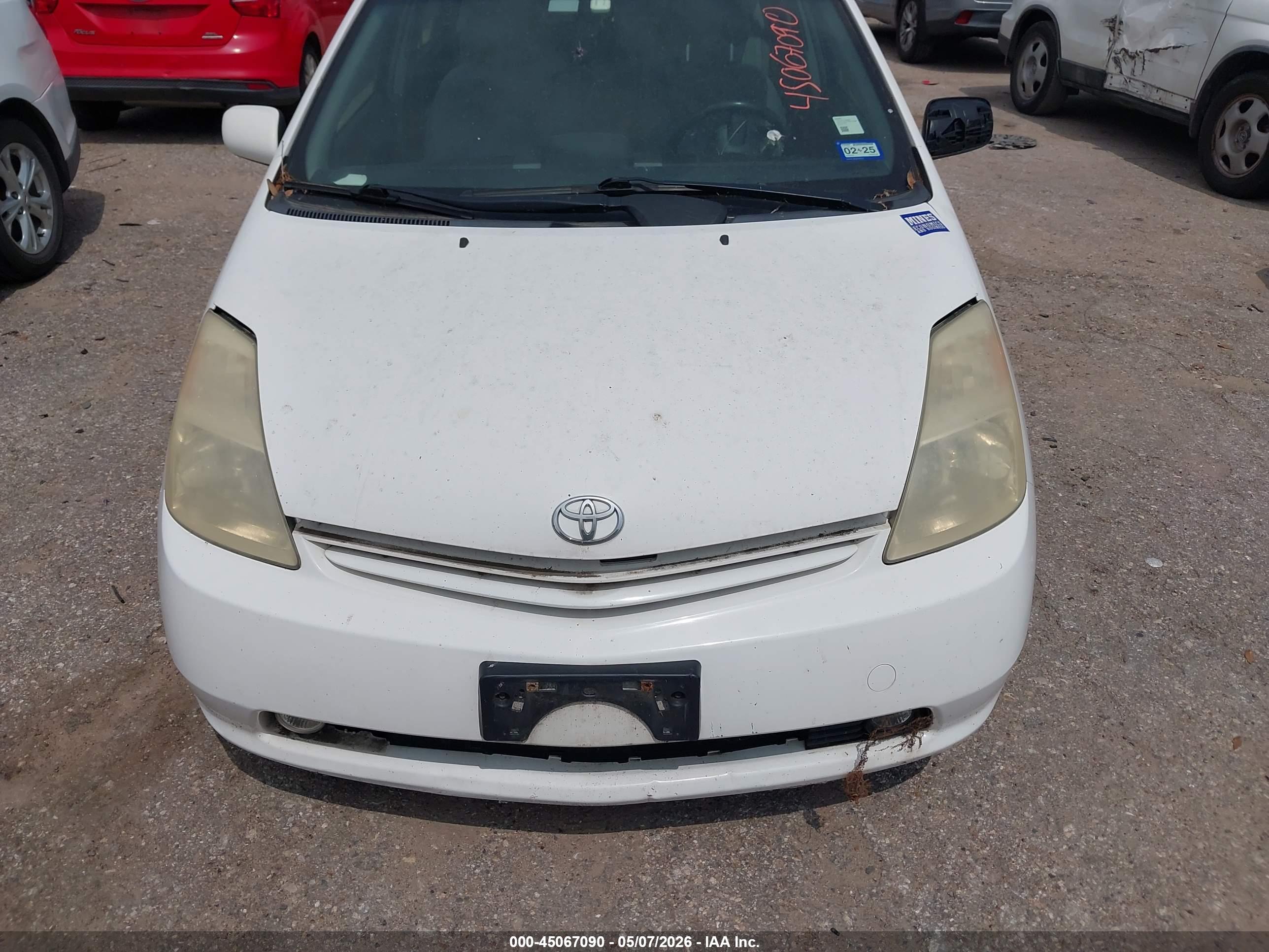 TOYOTA PRIUS image 6