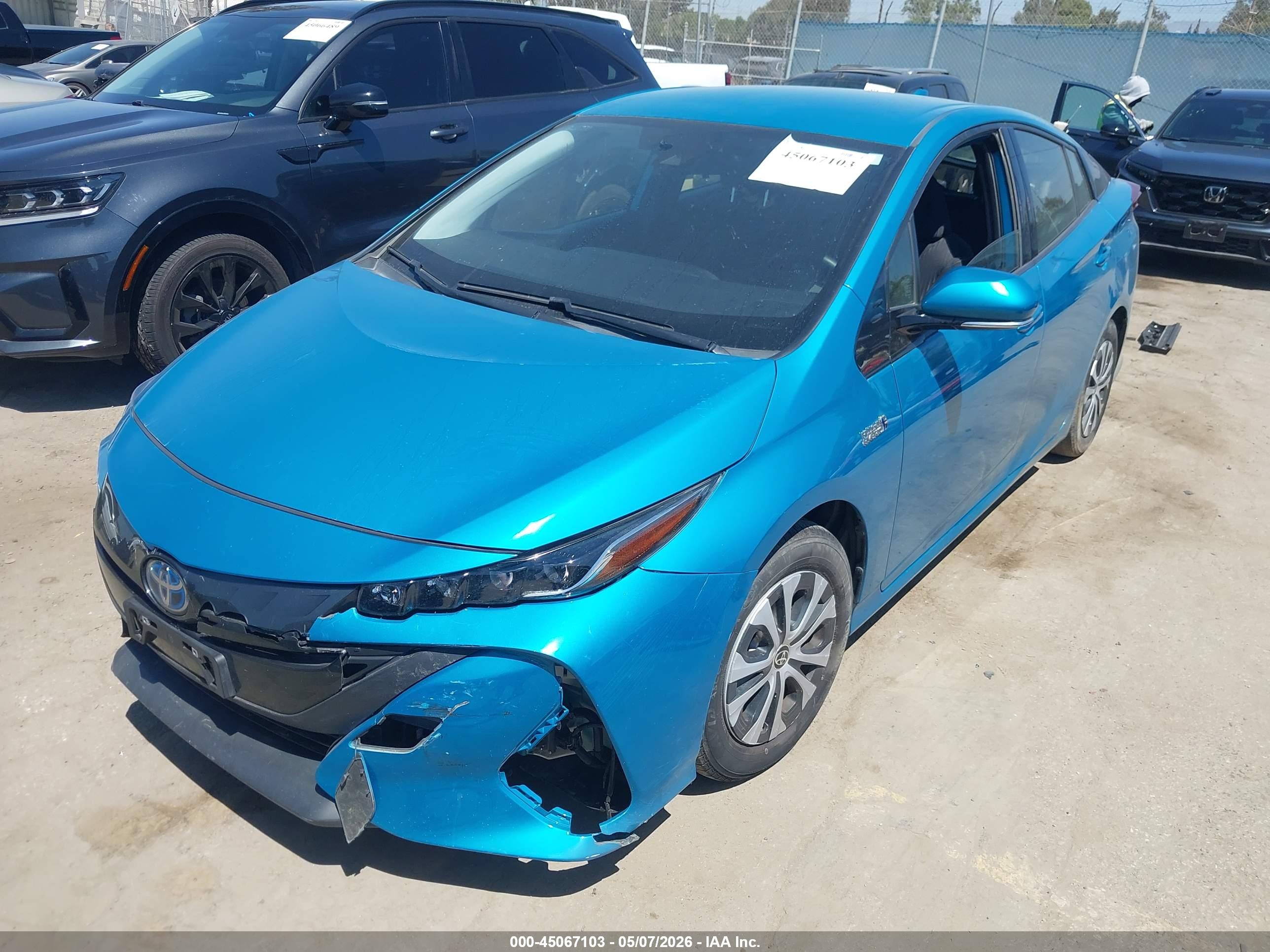 TOYOTA PRIUS image 2