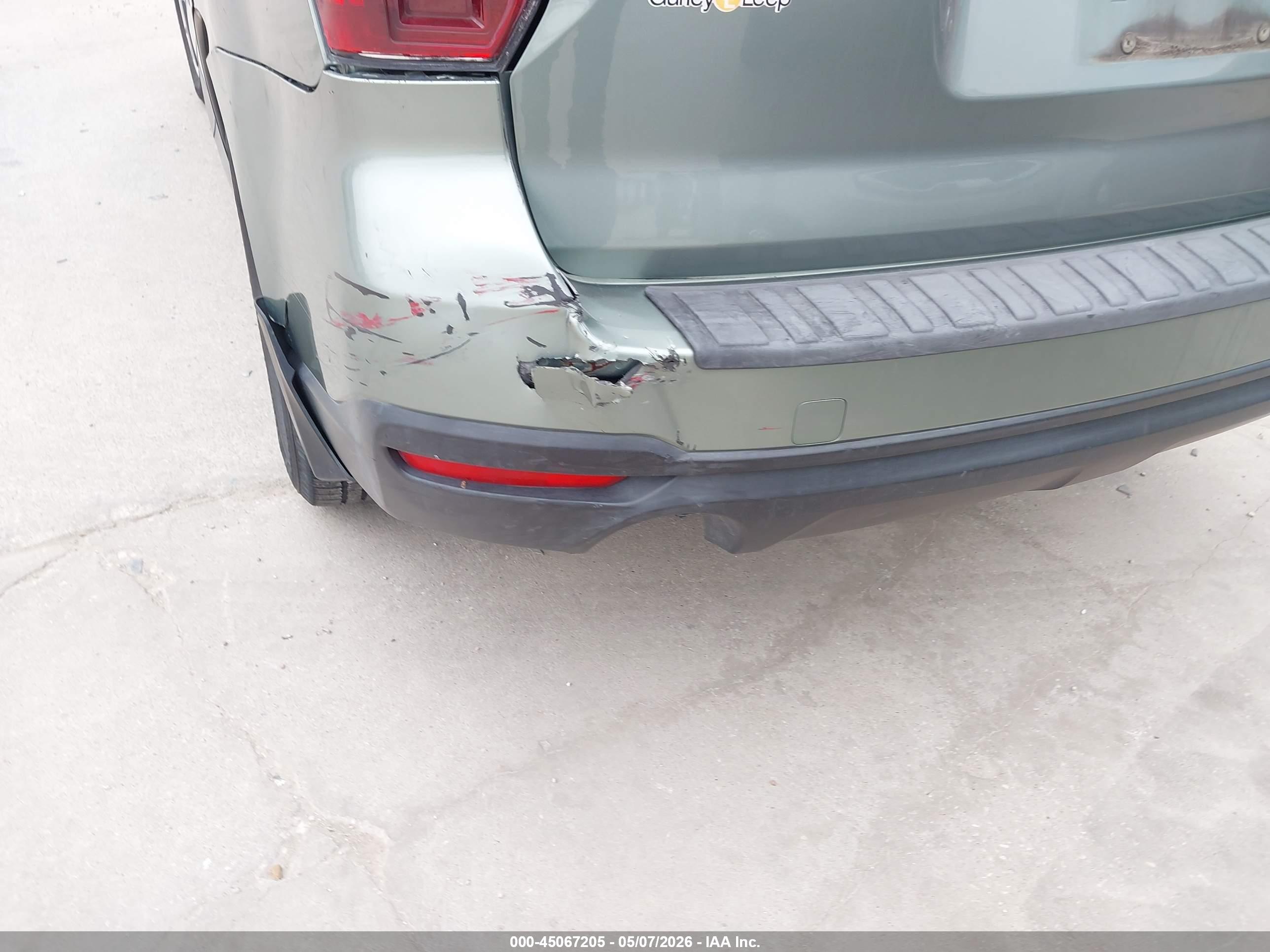SUBARU FORESTER image 6