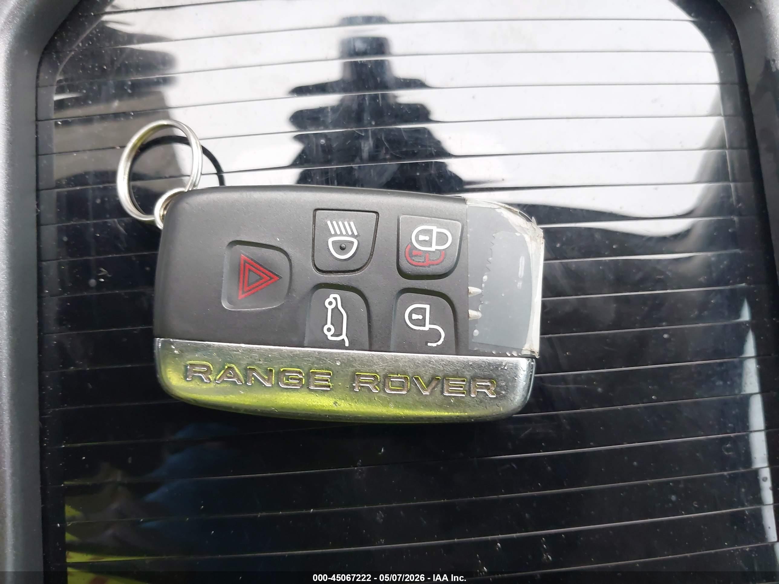 LAND ROVER image 11