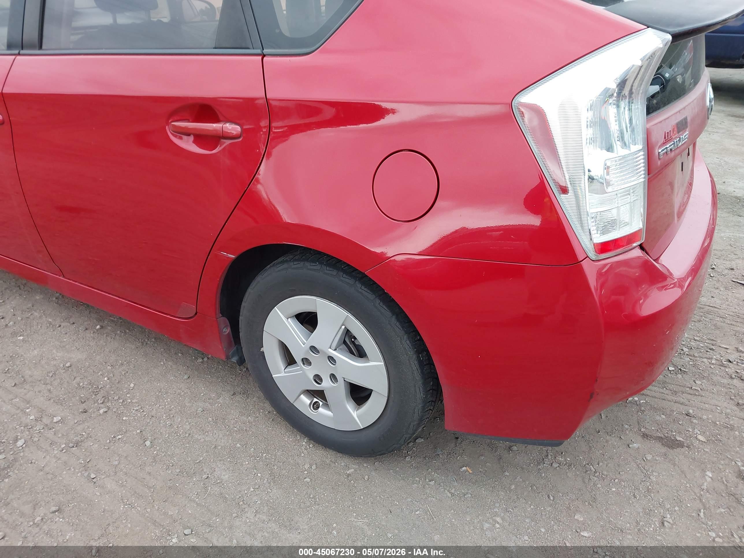 TOYOTA PRIUS image 6