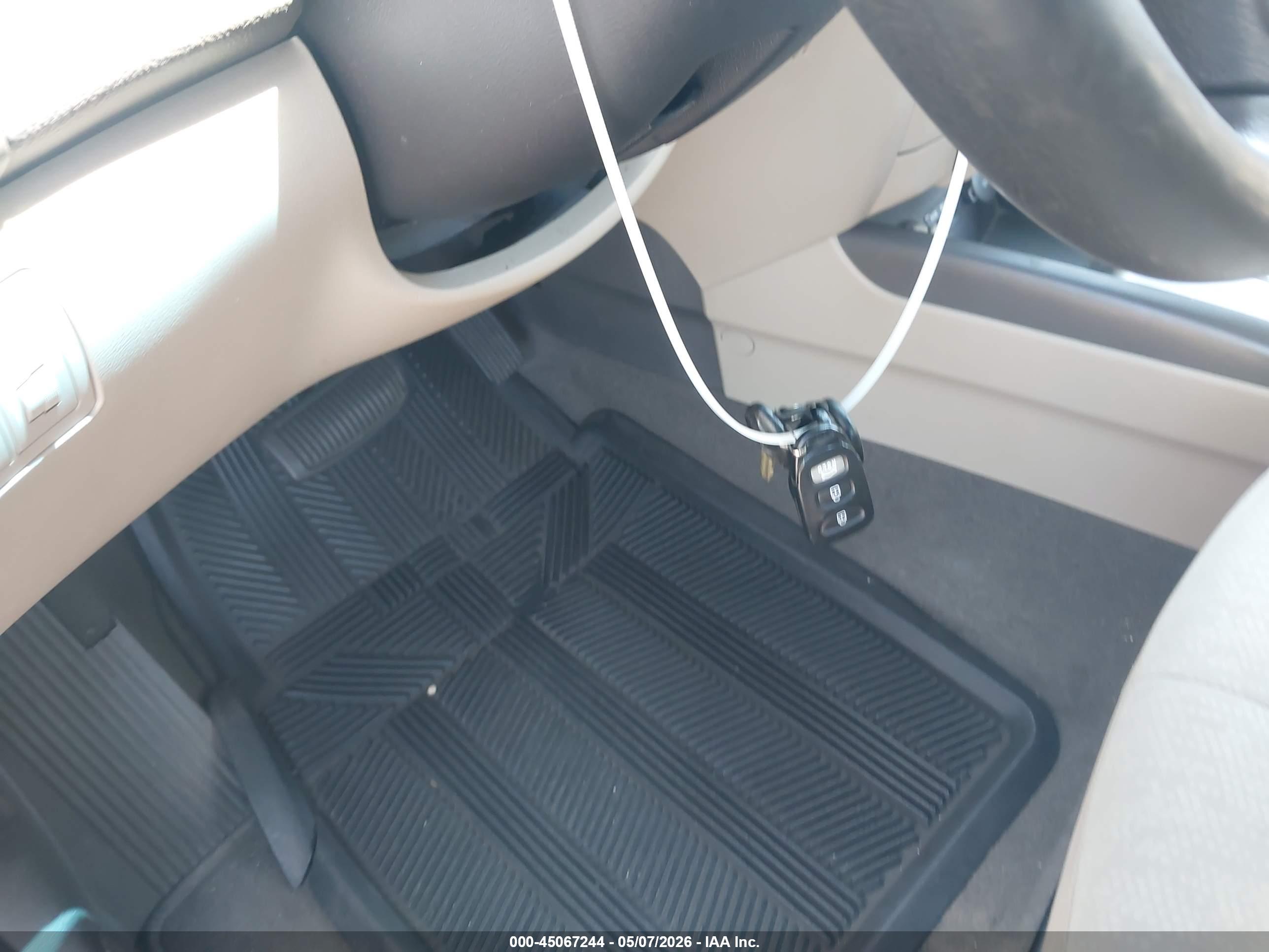 HYUNDAI ELANTRA image 11