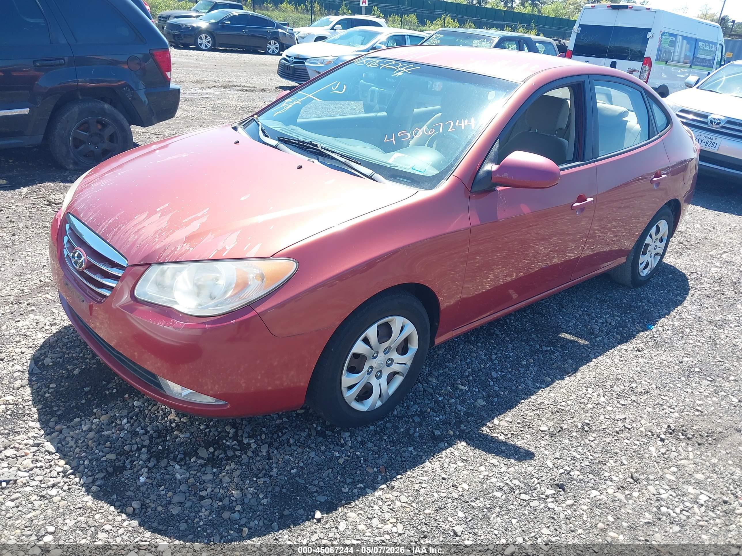HYUNDAI ELANTRA image 2