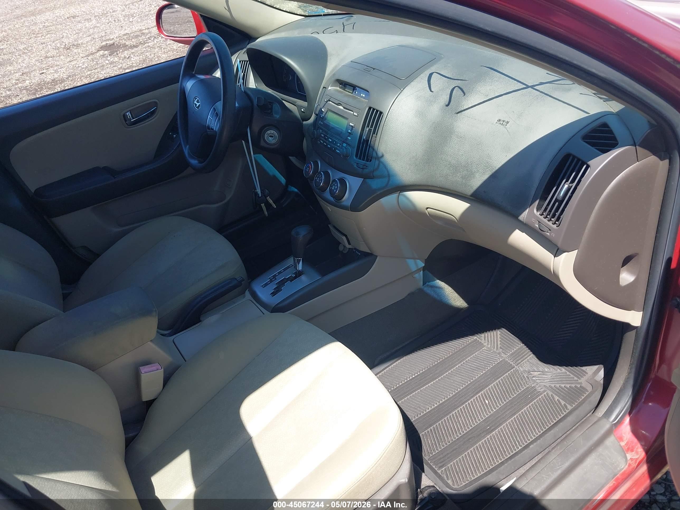 HYUNDAI ELANTRA image 5