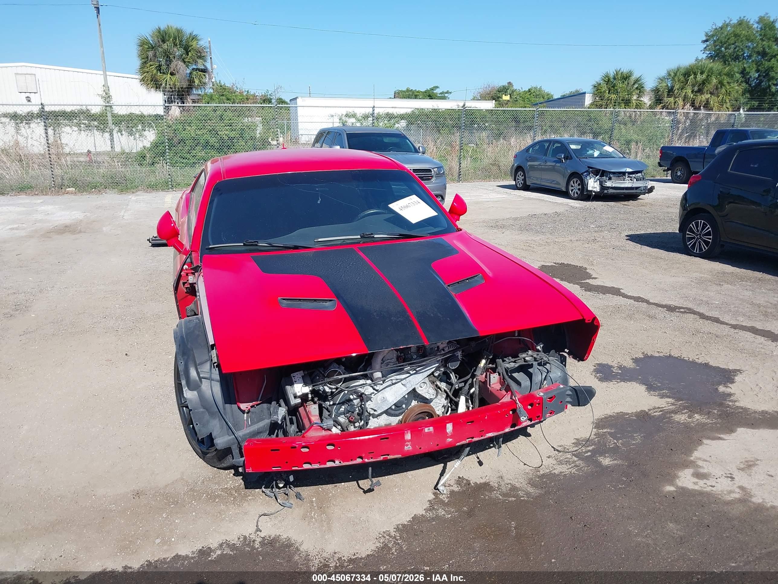 DODGE CHALLENGER image 6