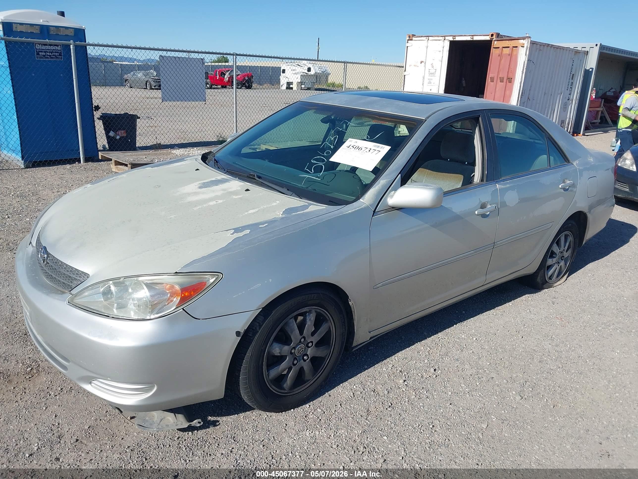 TOYOTA CAMRY image 2