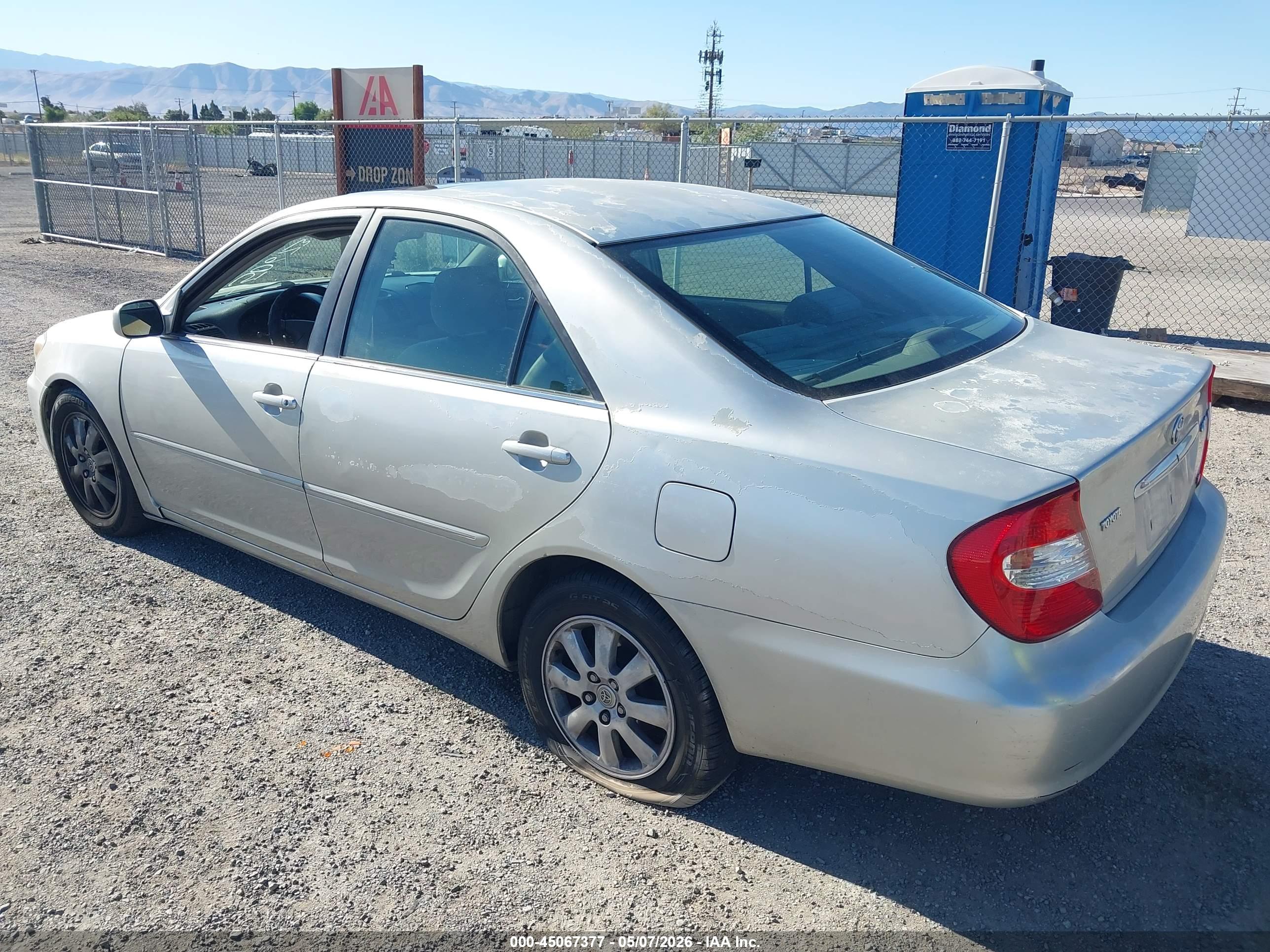 TOYOTA CAMRY image 3