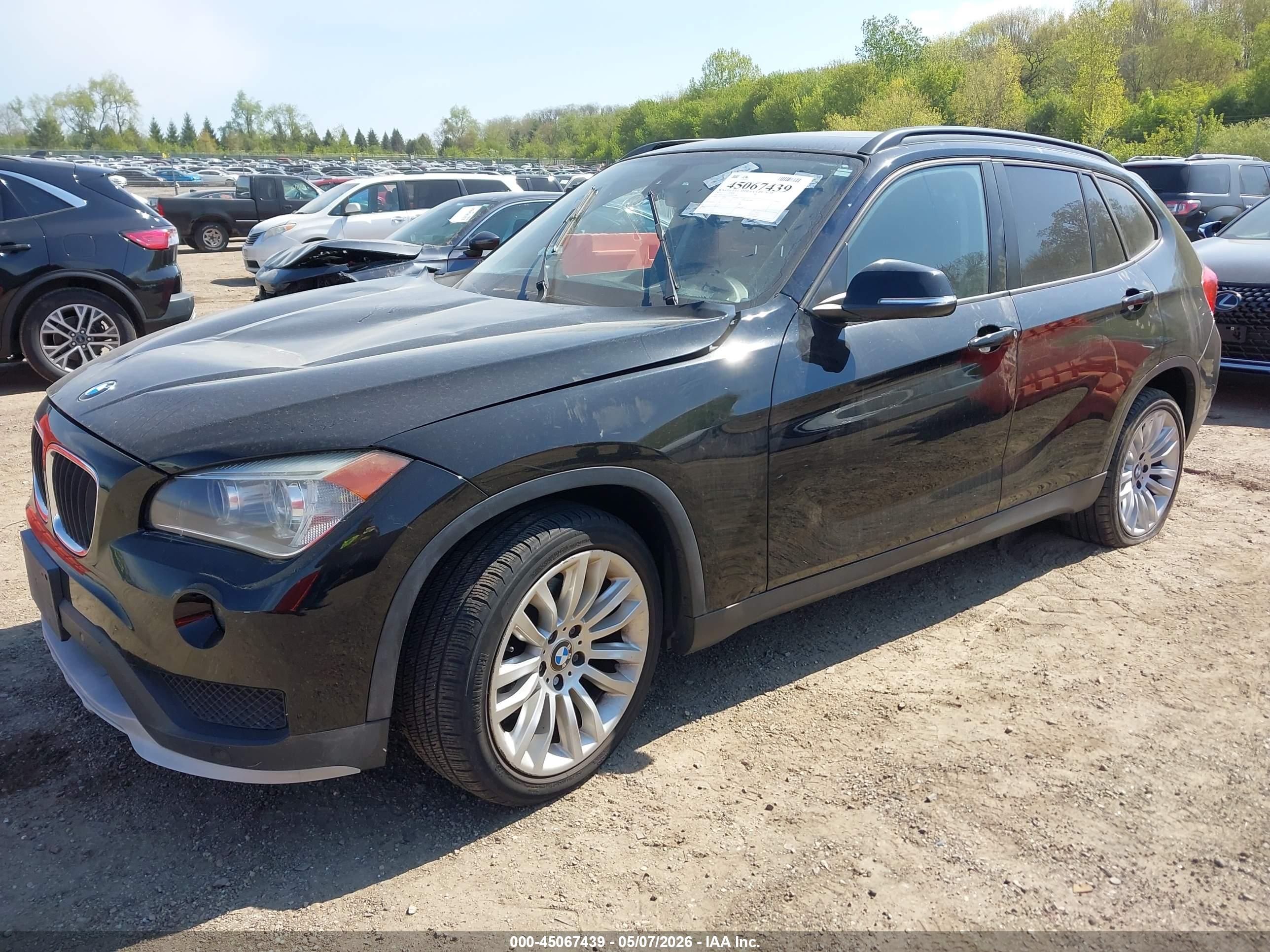 BMW X1 image 2