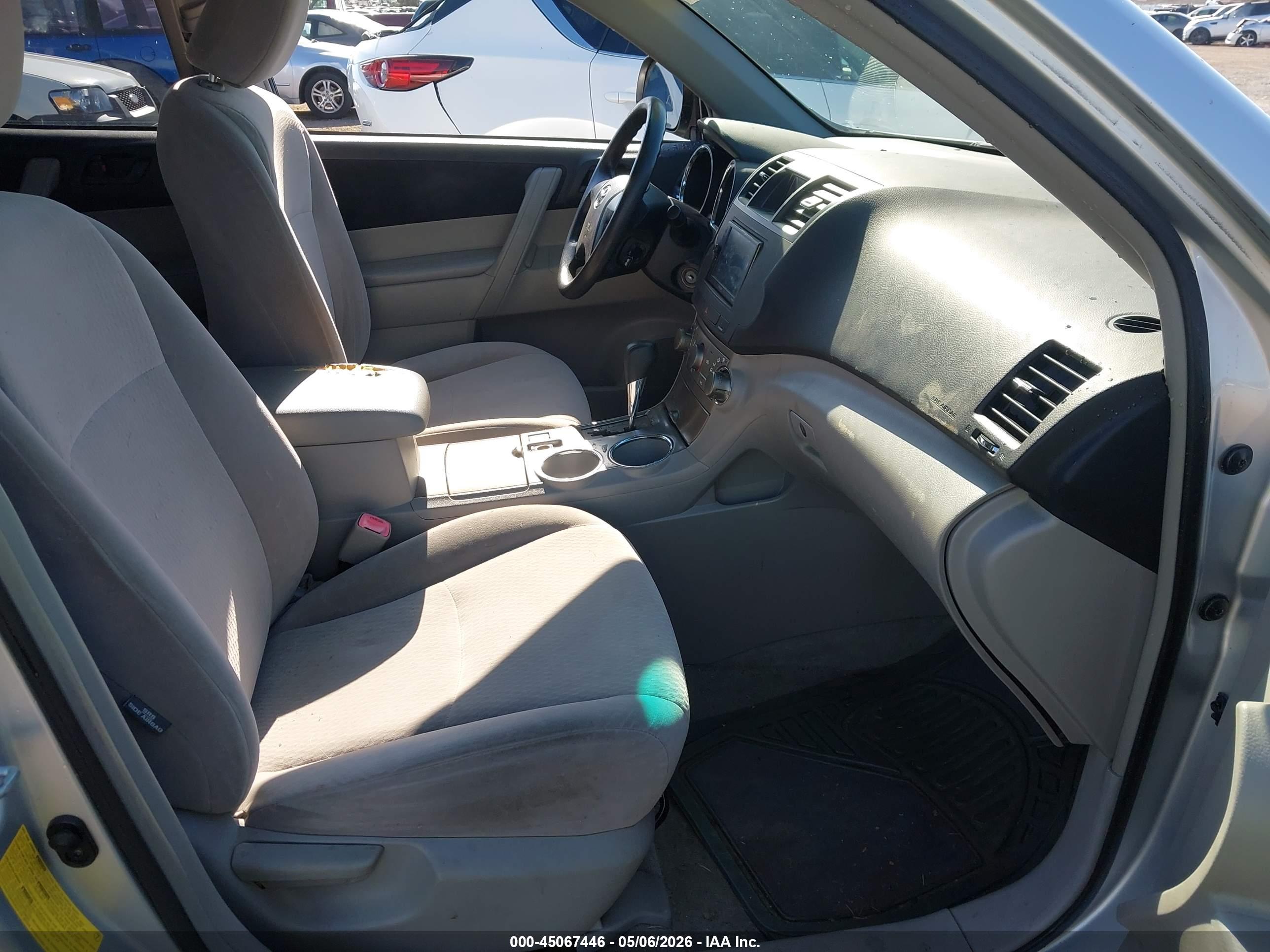 TOYOTA HIGHLANDER image 5