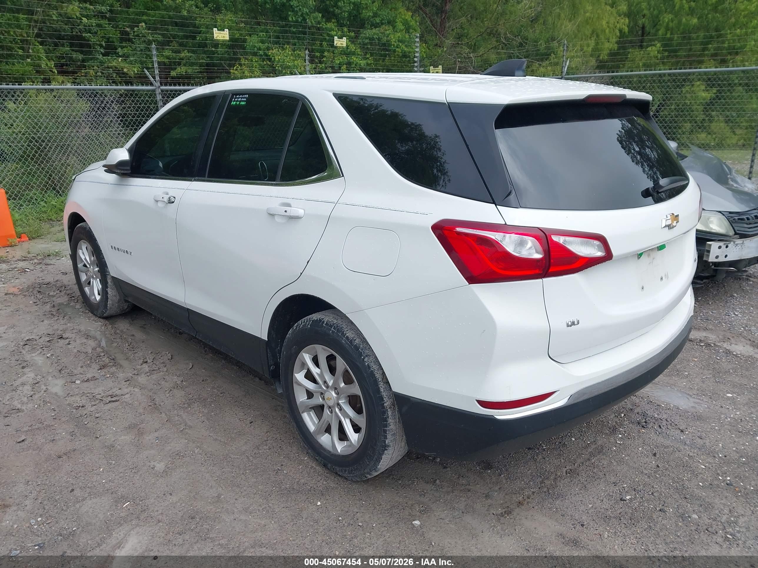 CHEVROLET EQUINOX image 3