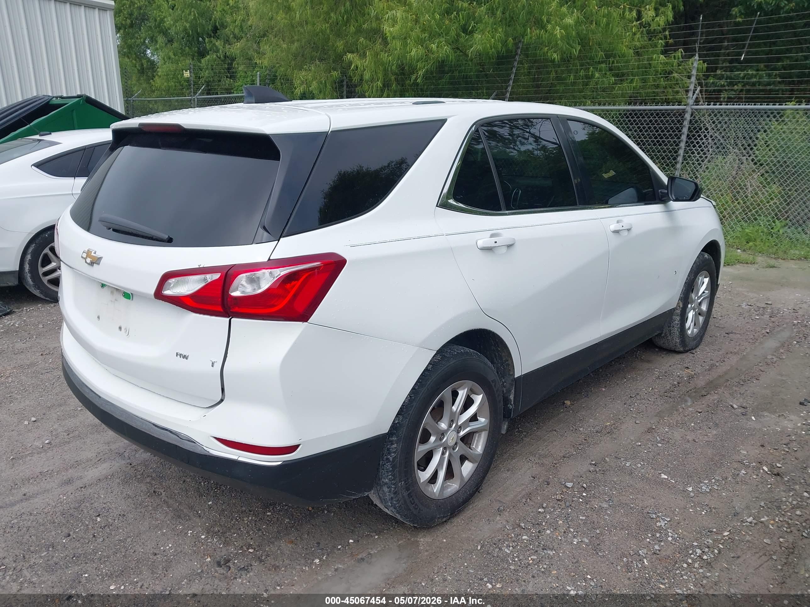 CHEVROLET EQUINOX image 4