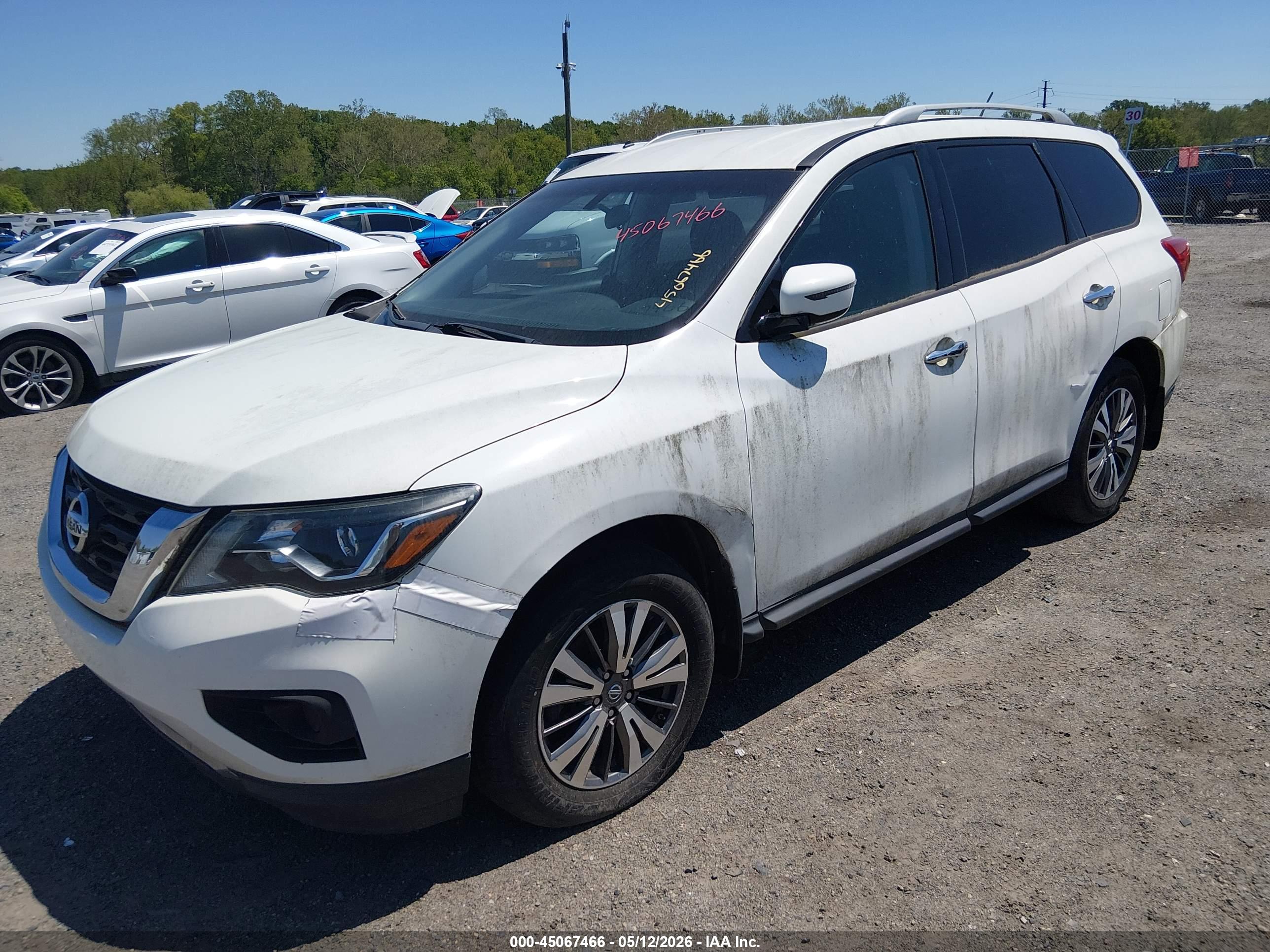NISSAN PATHFINDER image 2