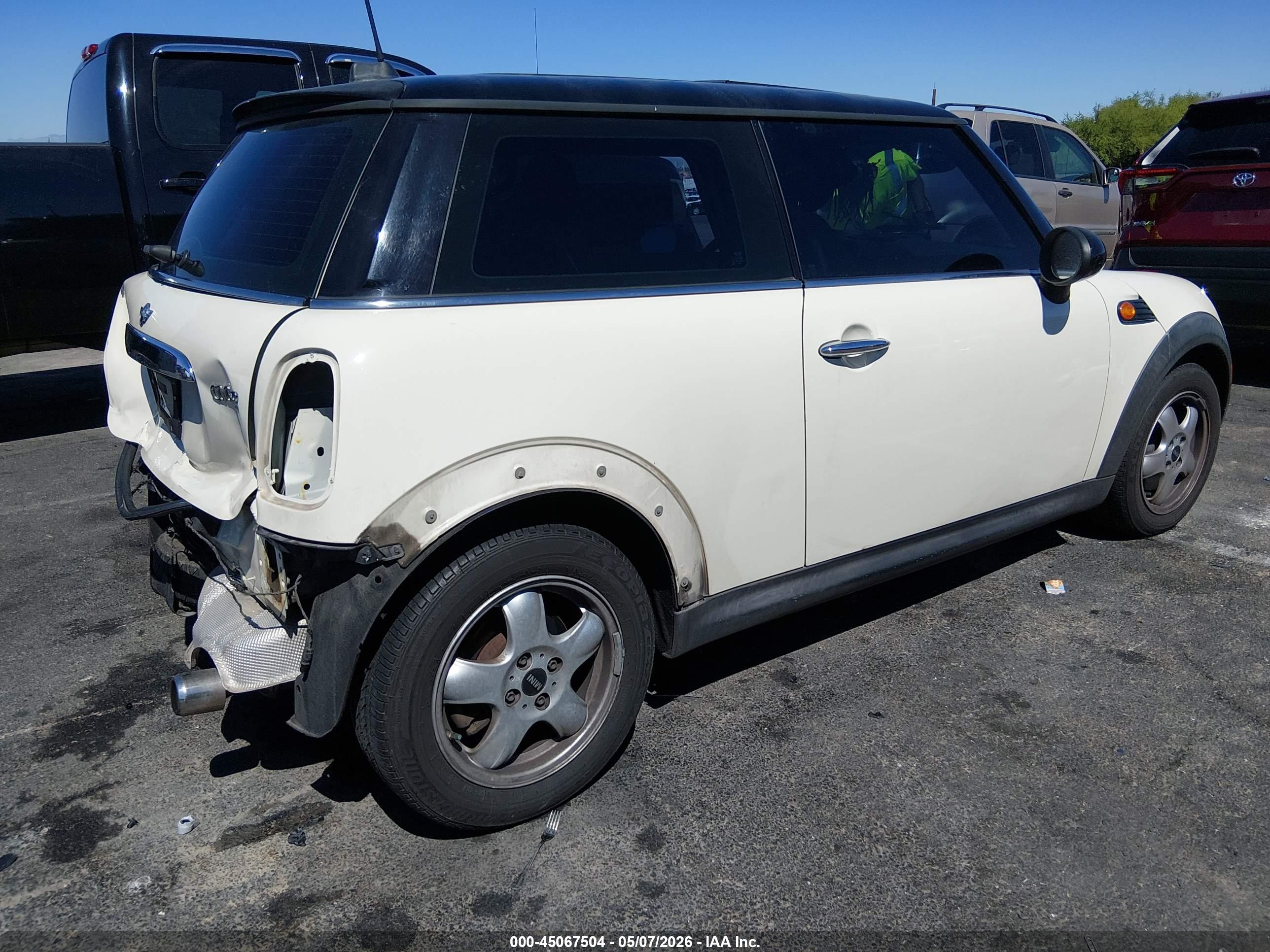 MINI COOPER image 4