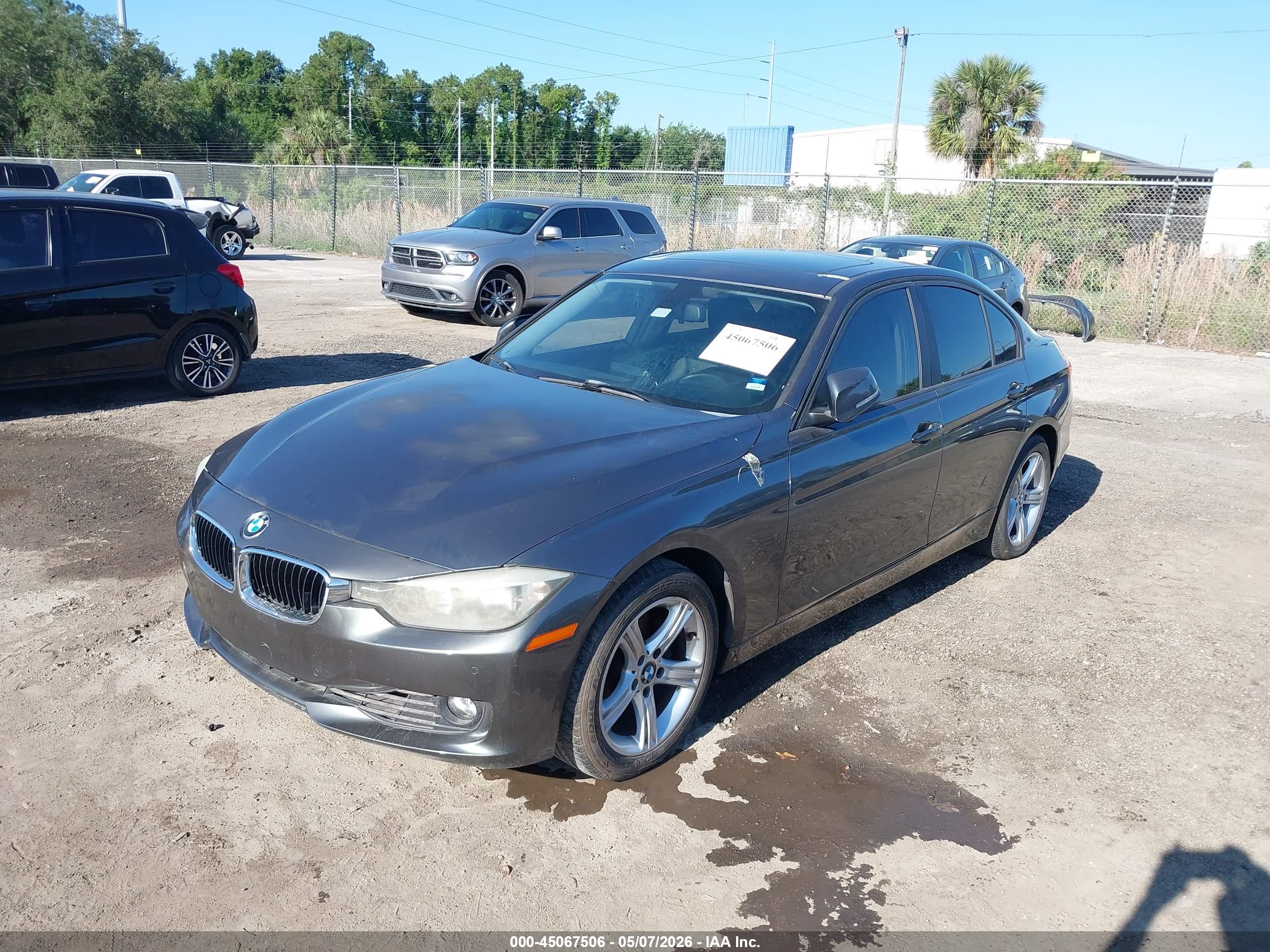 BMW 328I image 2