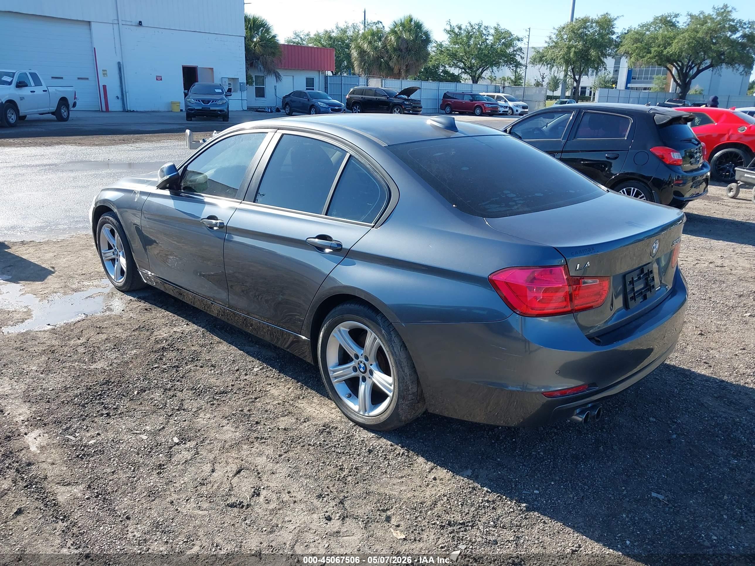 BMW 328I image 3