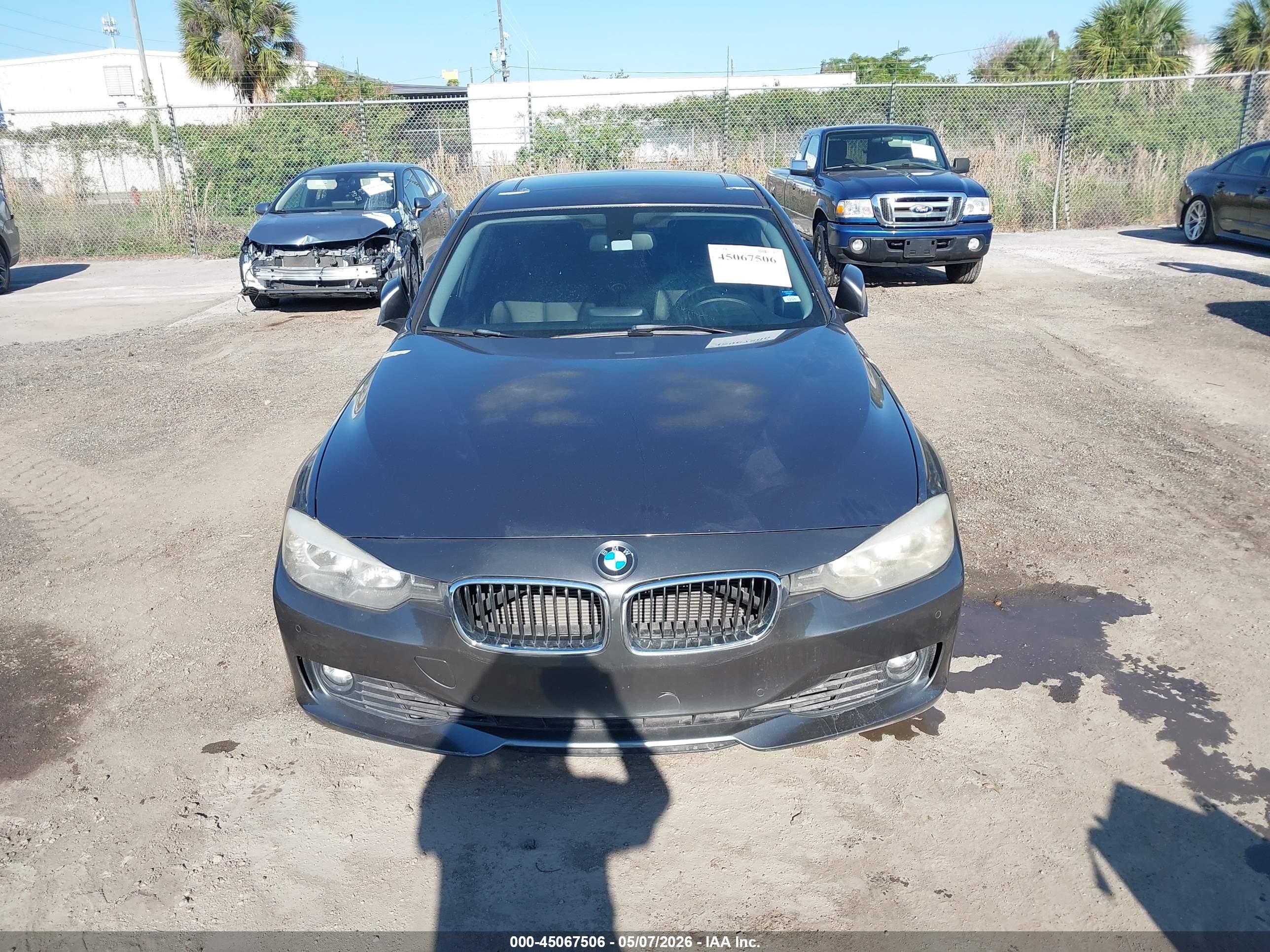 BMW 328I image 6