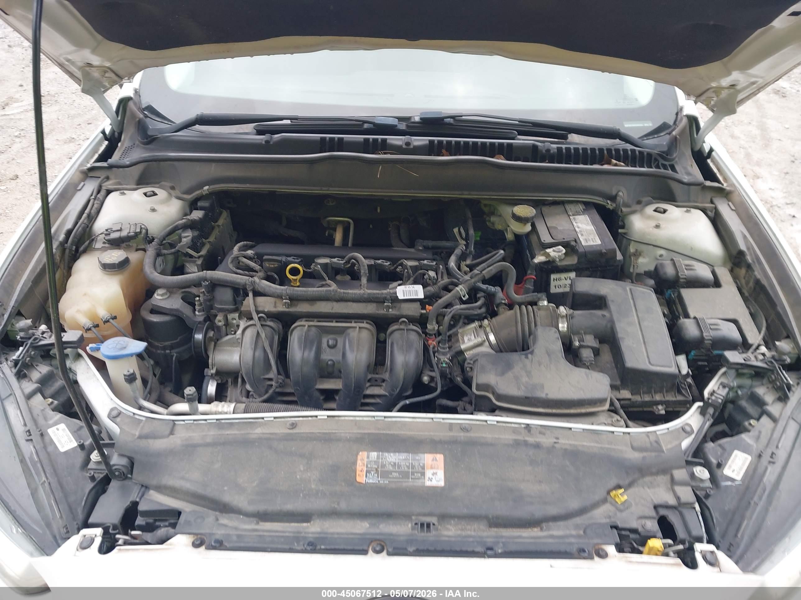 FORD FUSION image 10