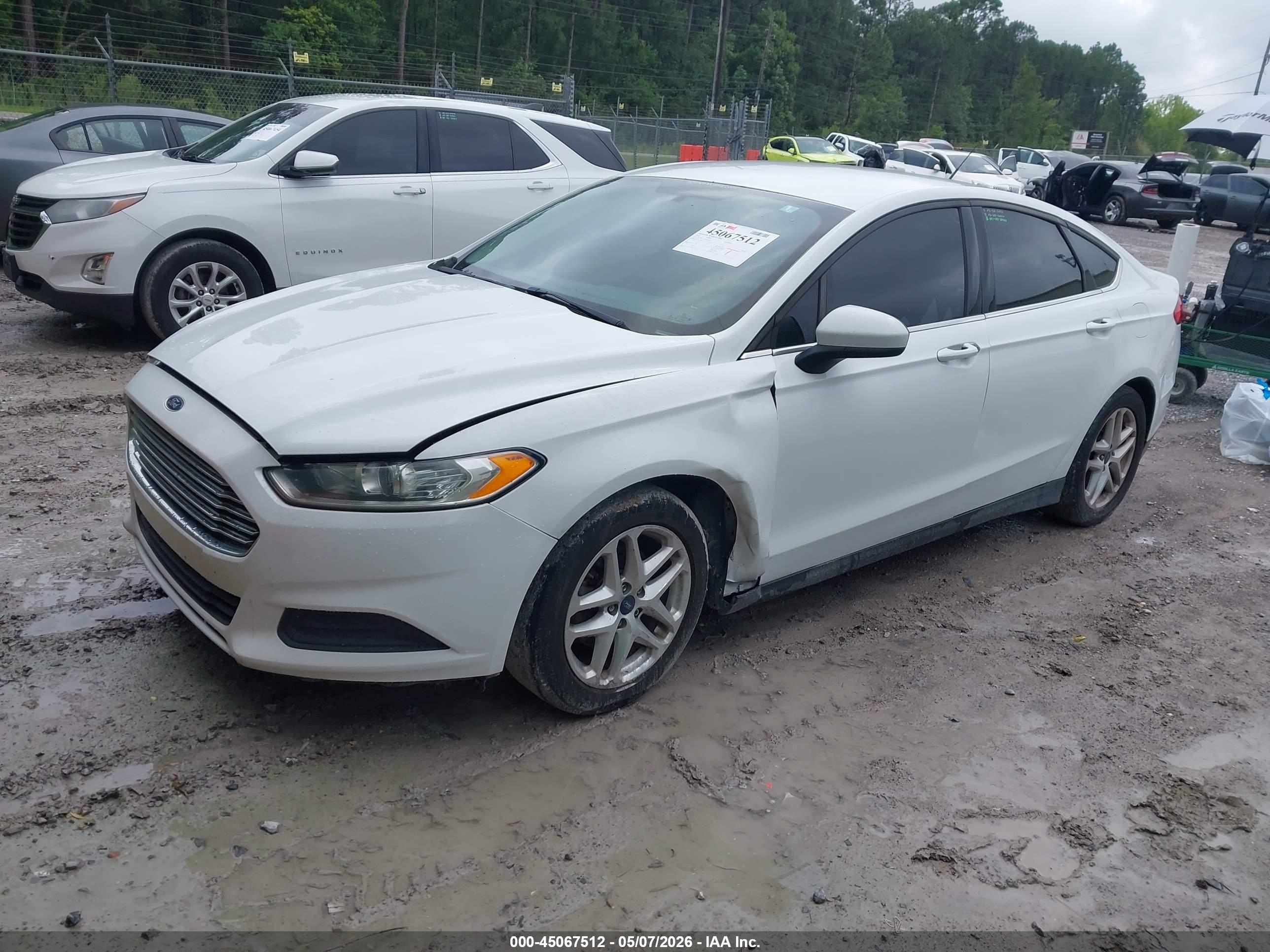 FORD FUSION image 2