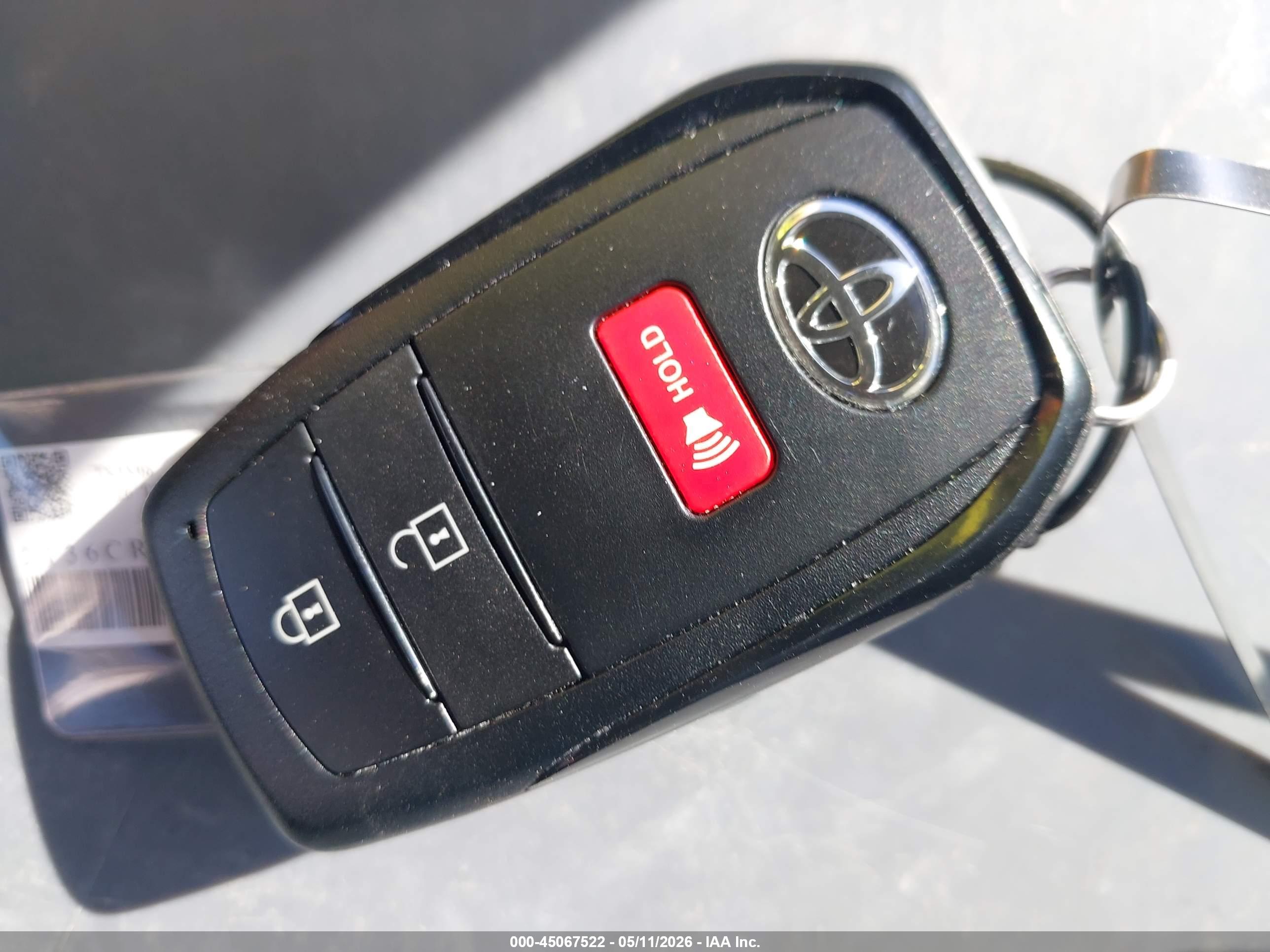 TOYOTA RAV4 image 11