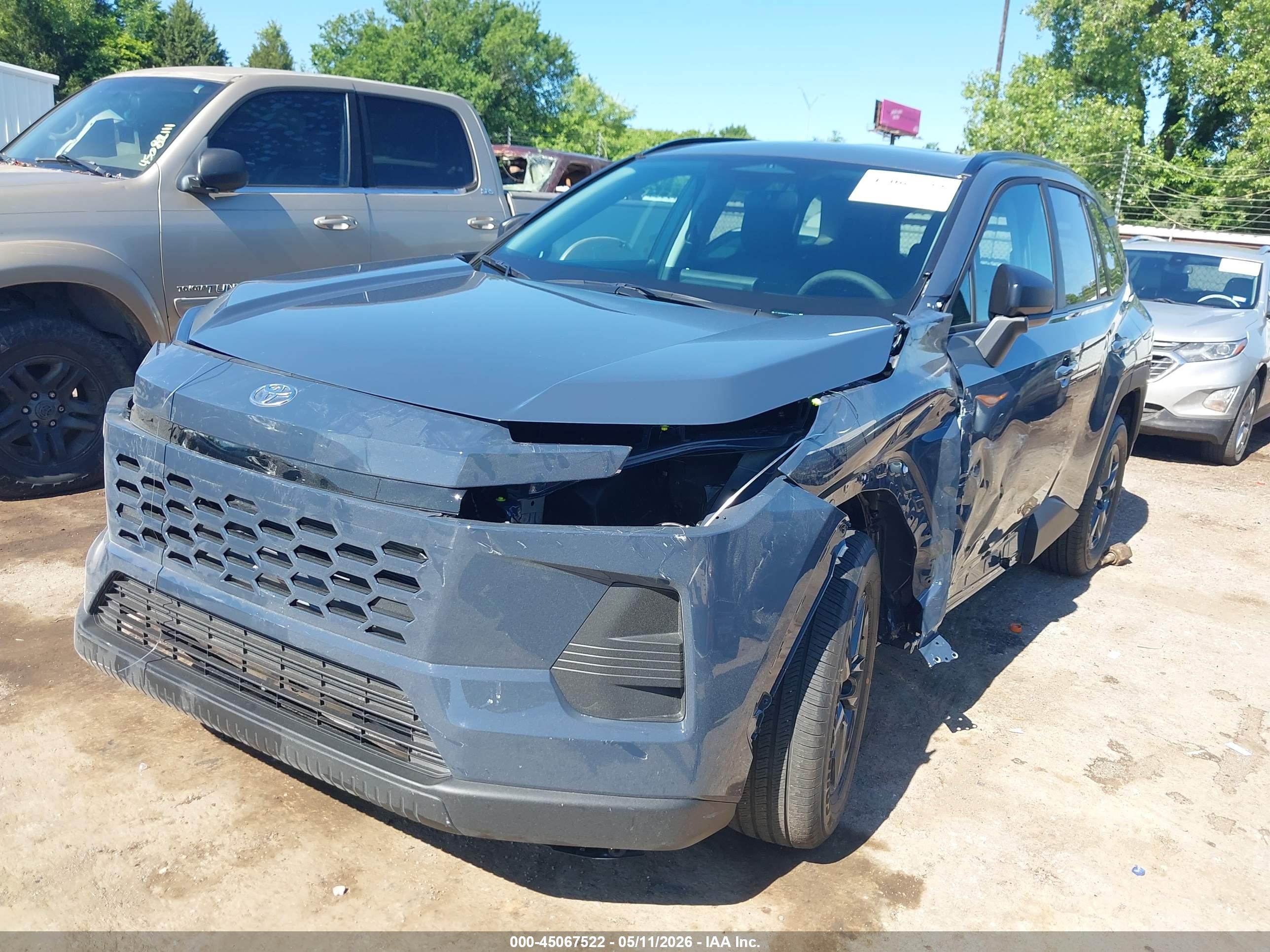TOYOTA RAV4 image 2