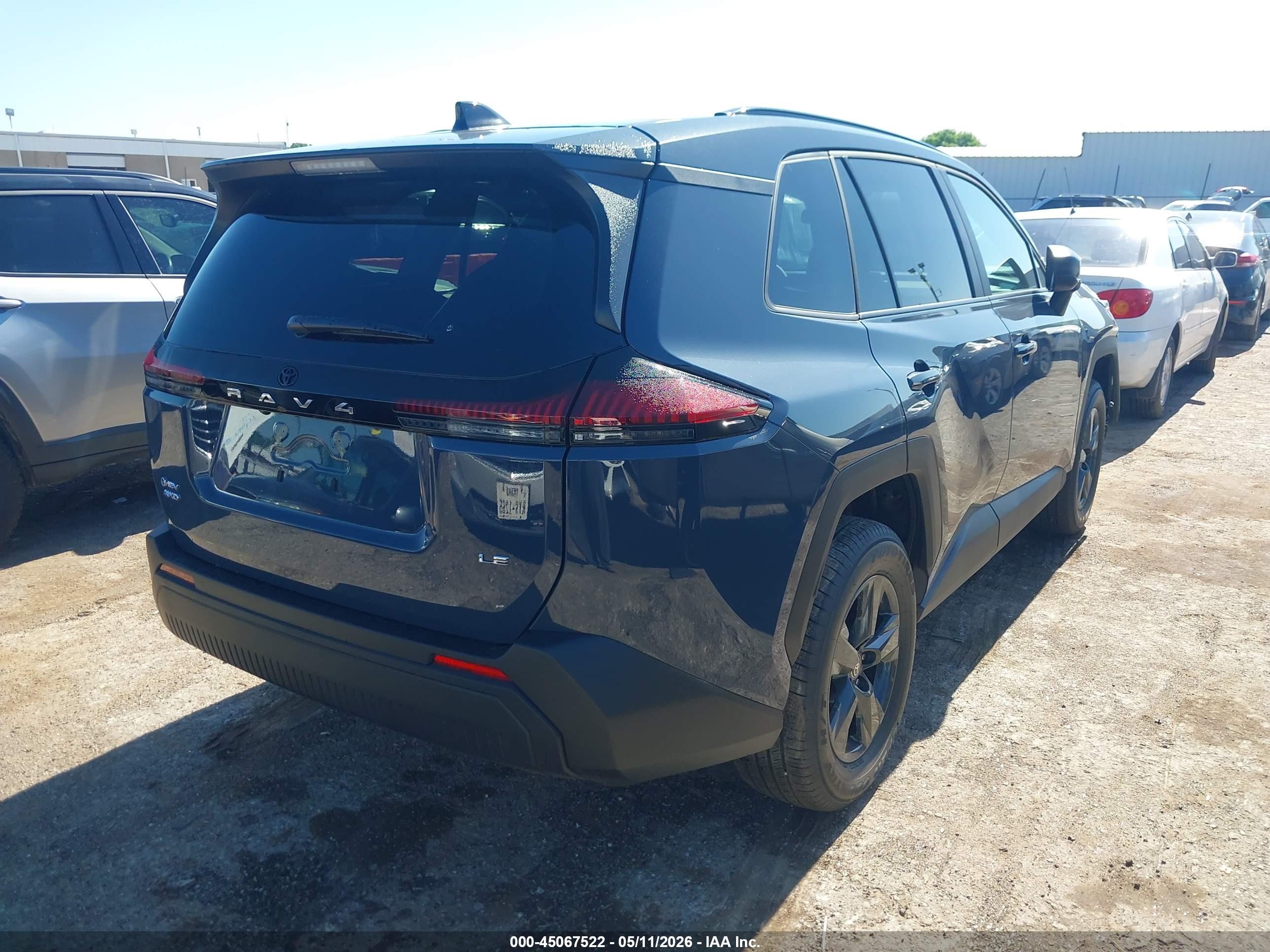 TOYOTA RAV4 image 4