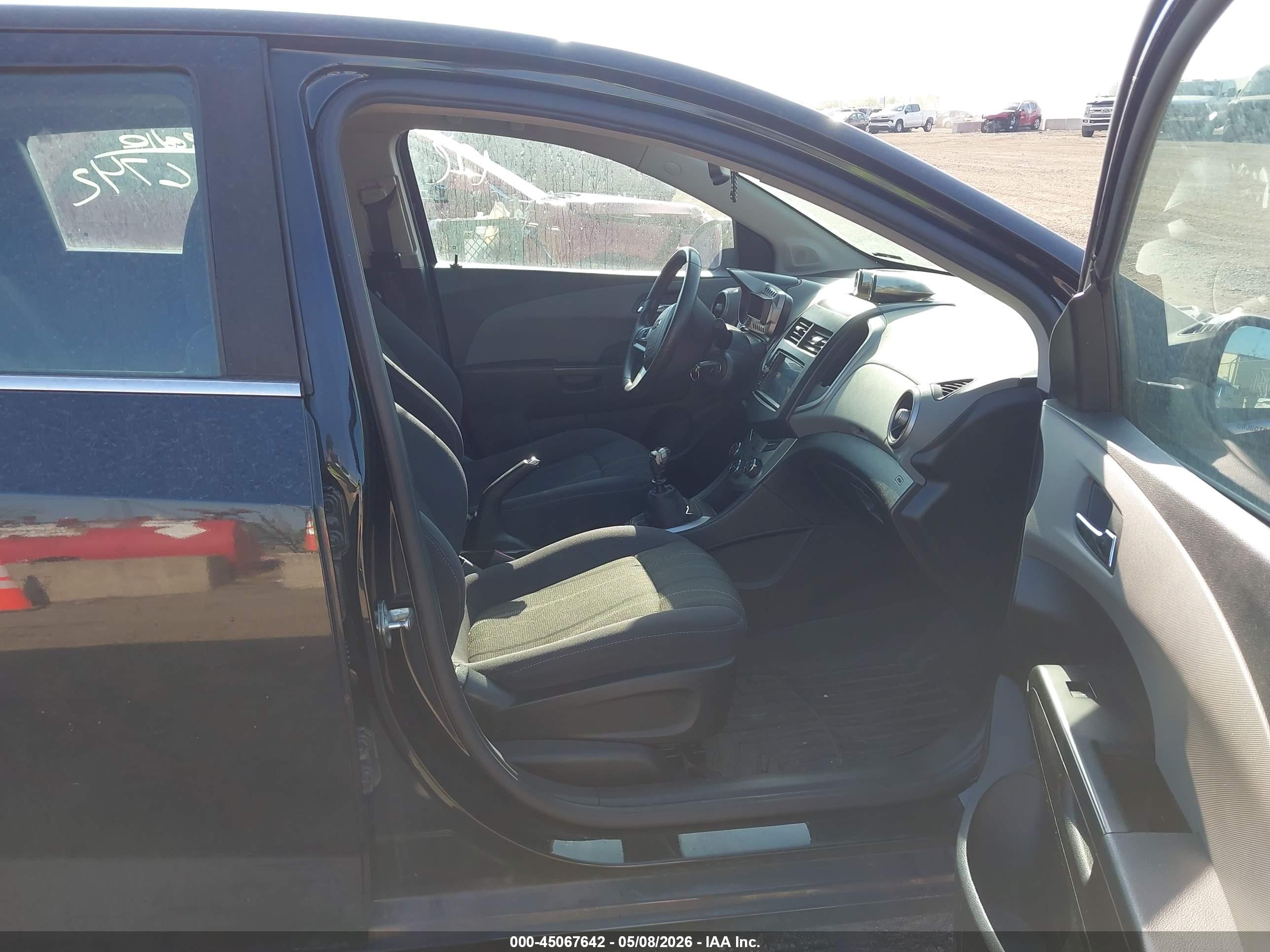 CHEVROLET SONIC image 5