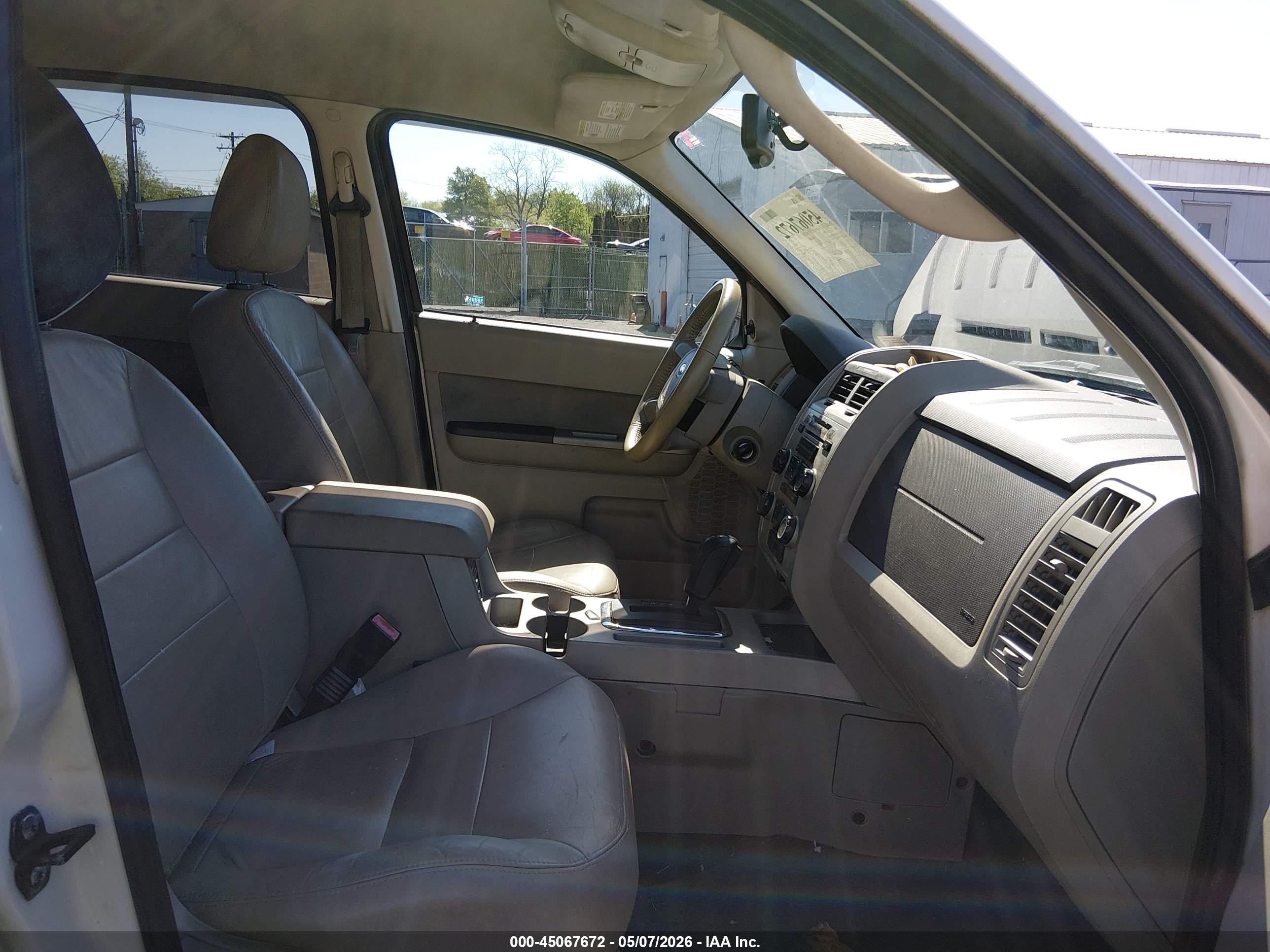 FORD ESCAPE image 5