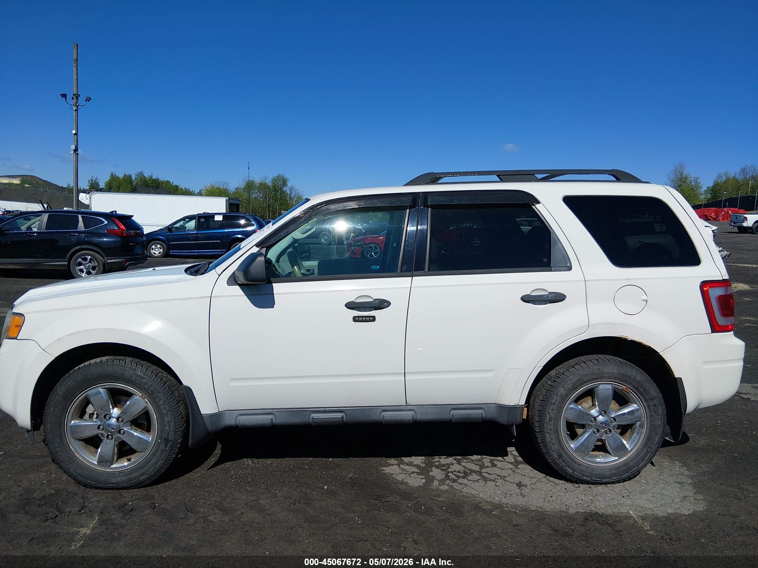 FORD ESCAPE image 6