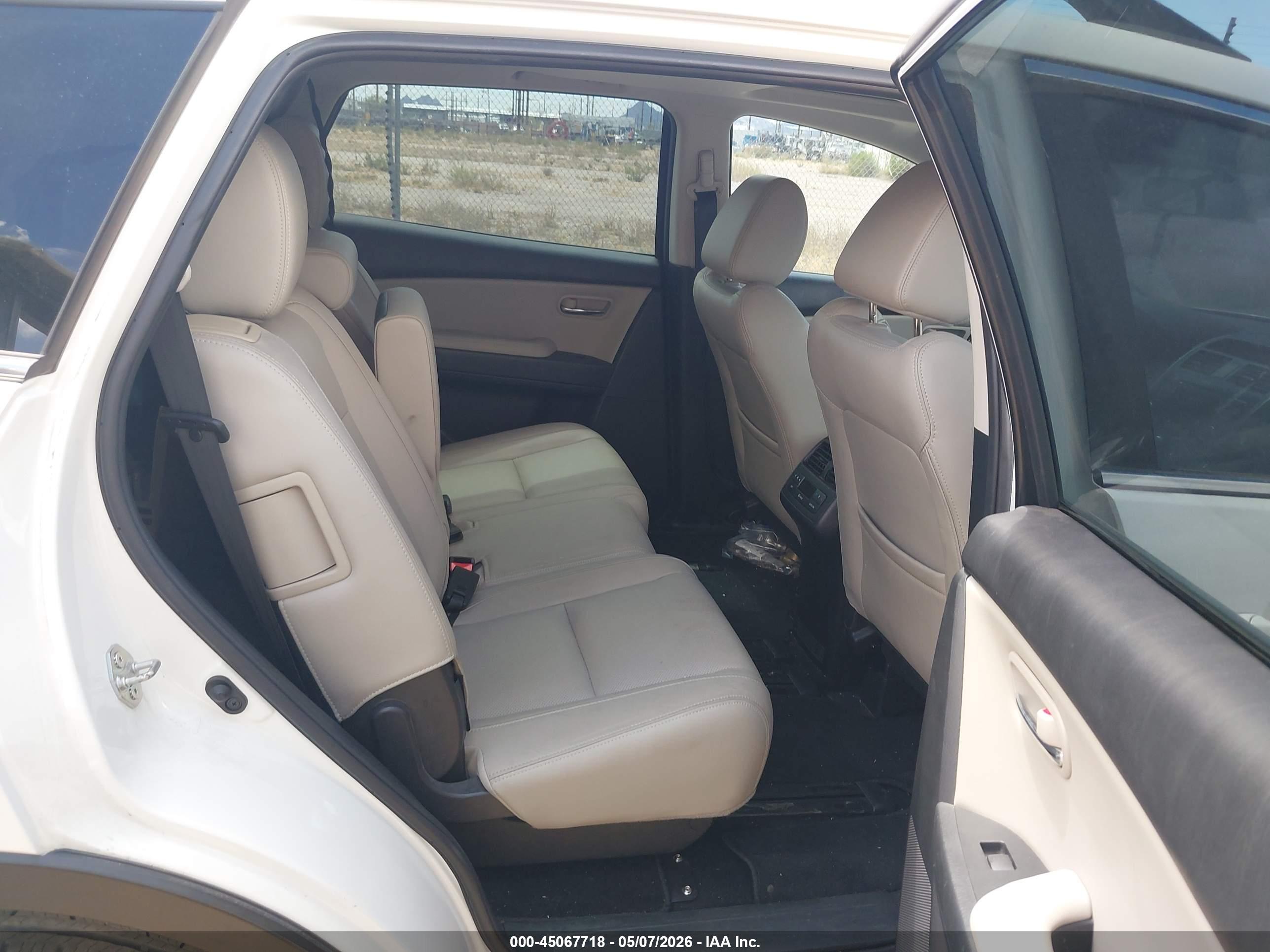 MAZDA CX-9 image 8