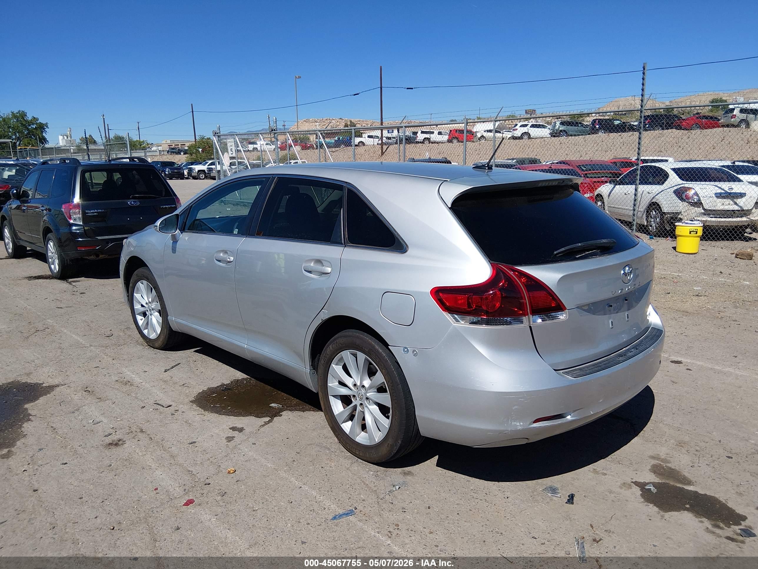 TOYOTA VENZA image 3