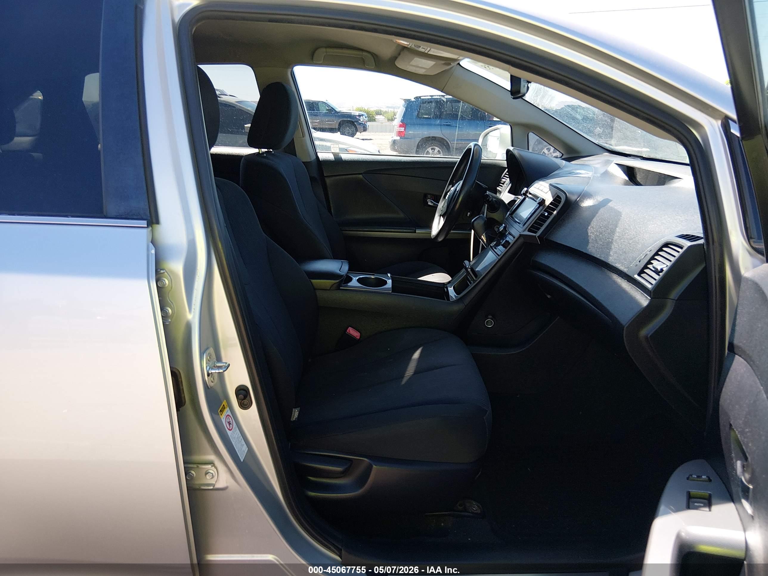 TOYOTA VENZA image 5
