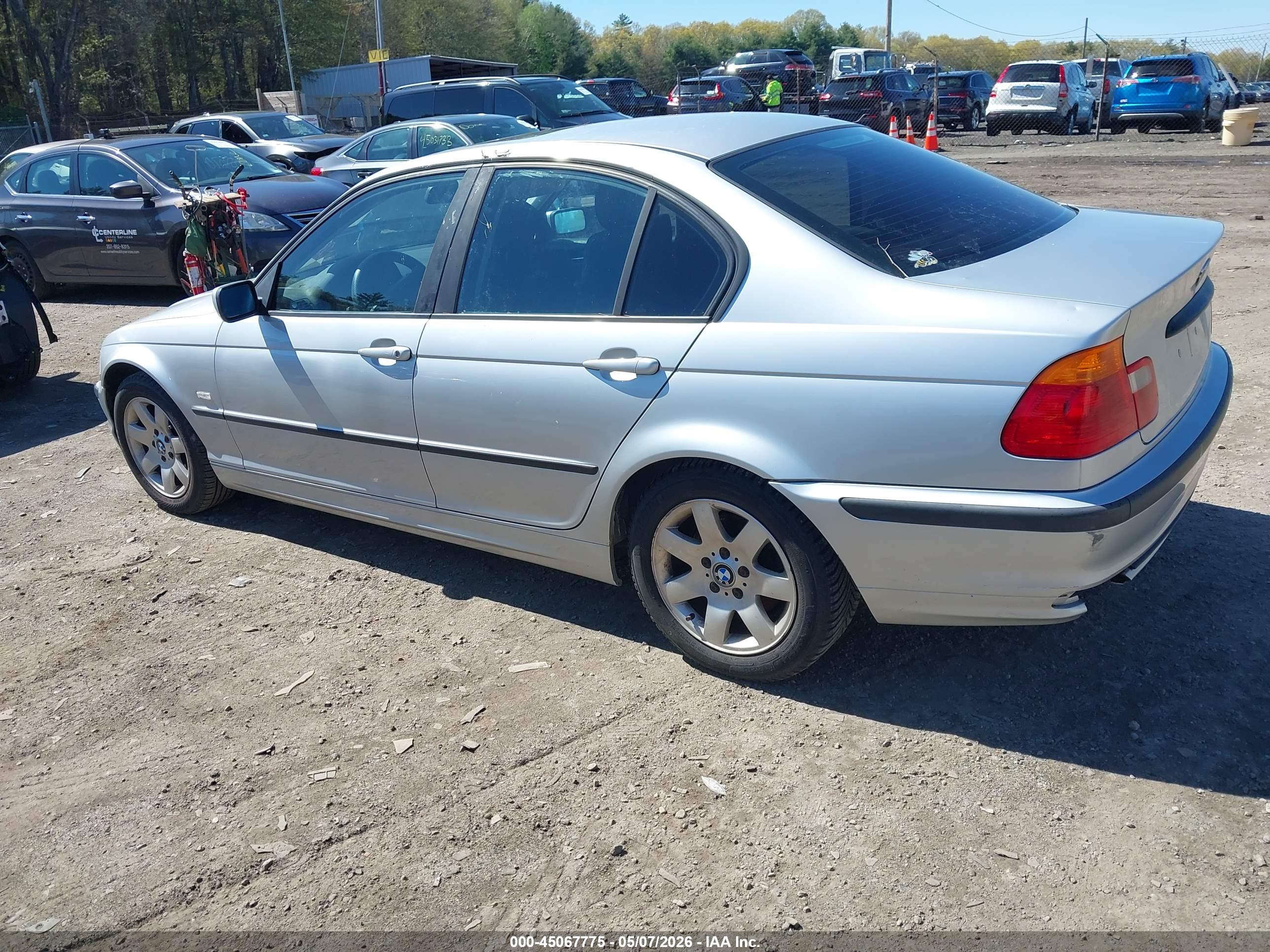BMW 325I image 3