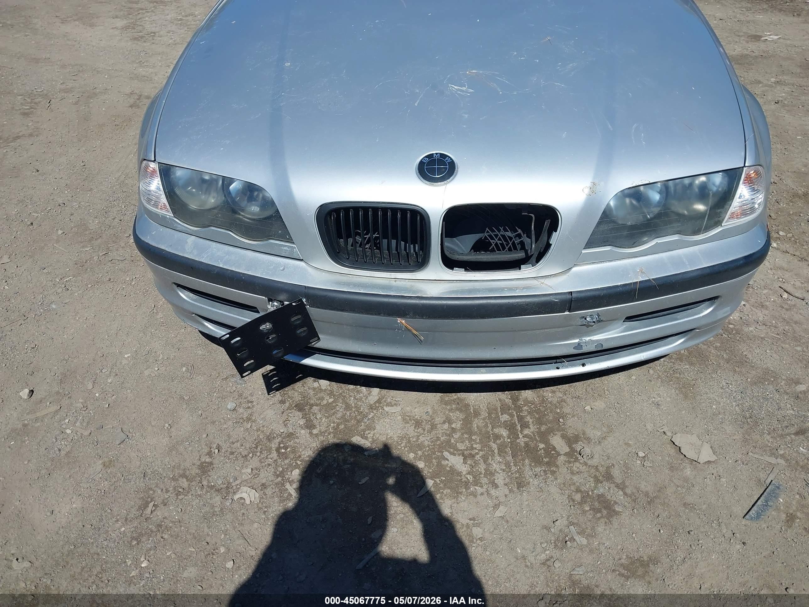 BMW 325I image 6