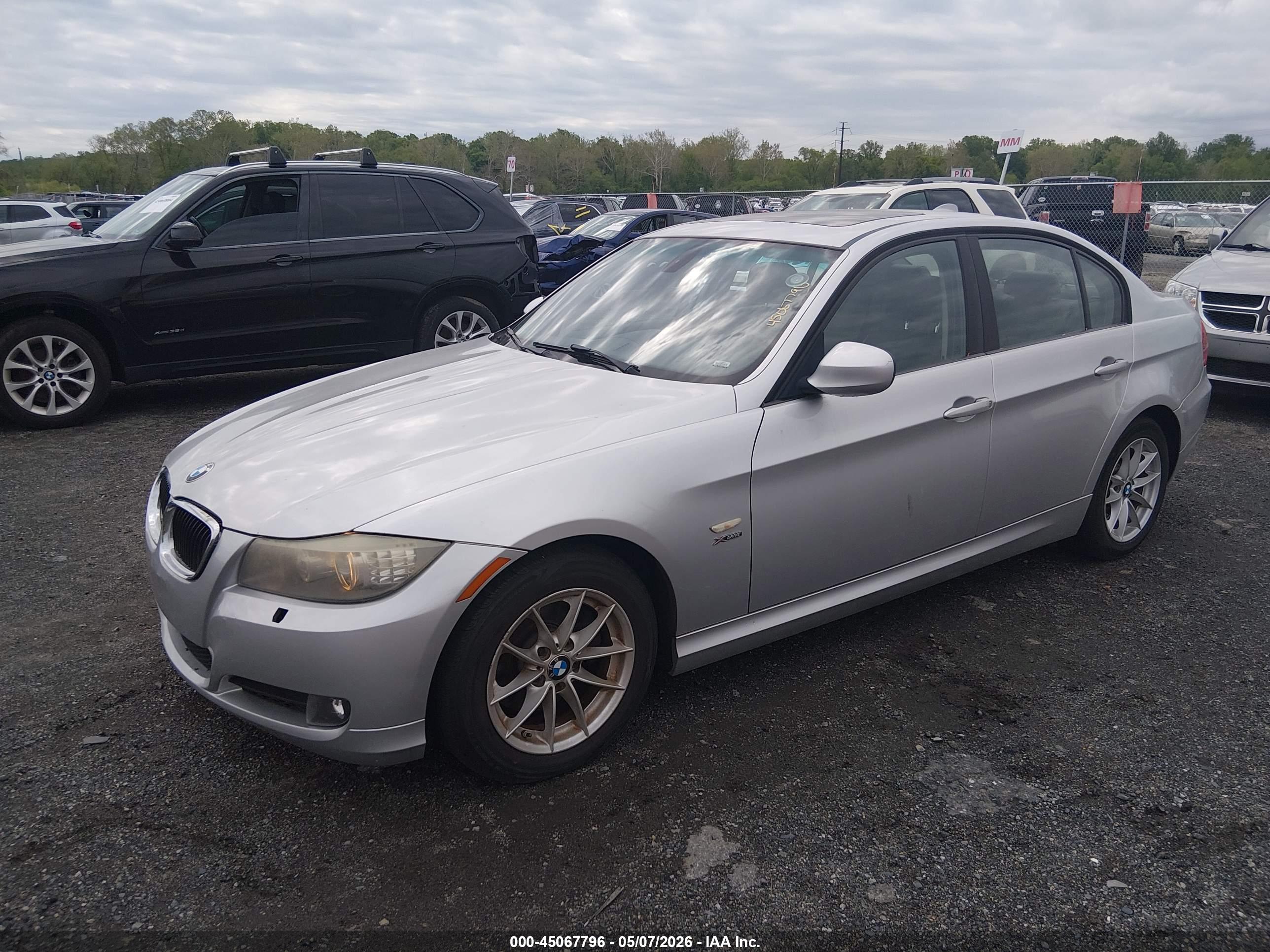 BMW 328I image 2